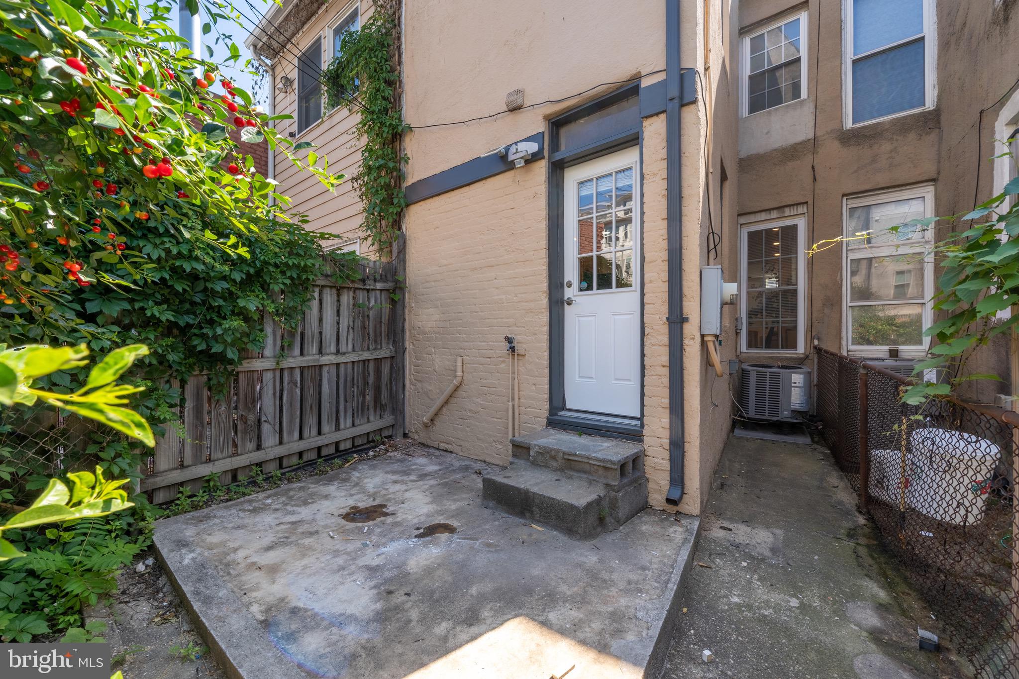 RIVERSIDE PARK - Residential
