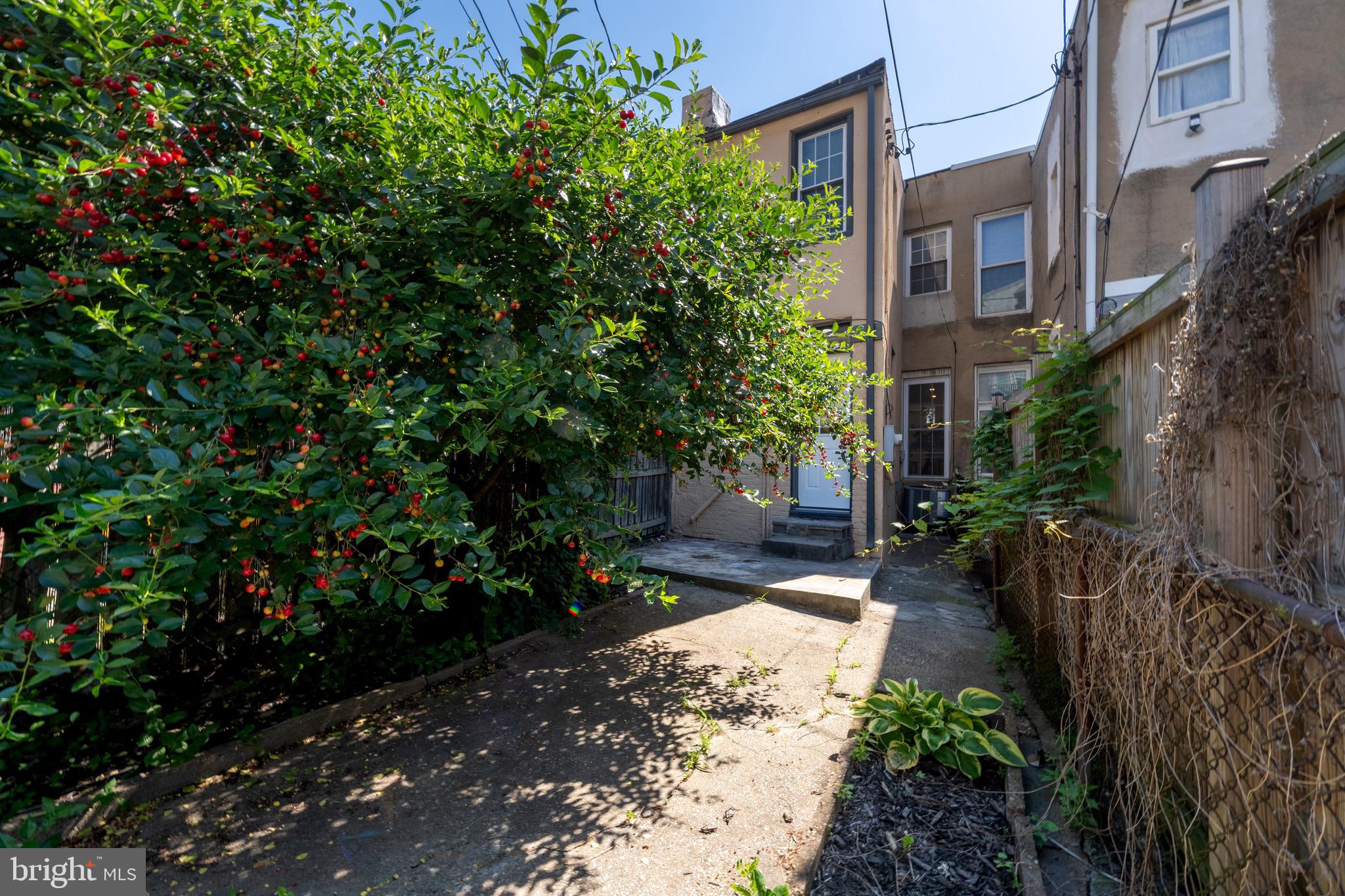 RIVERSIDE PARK - Residential