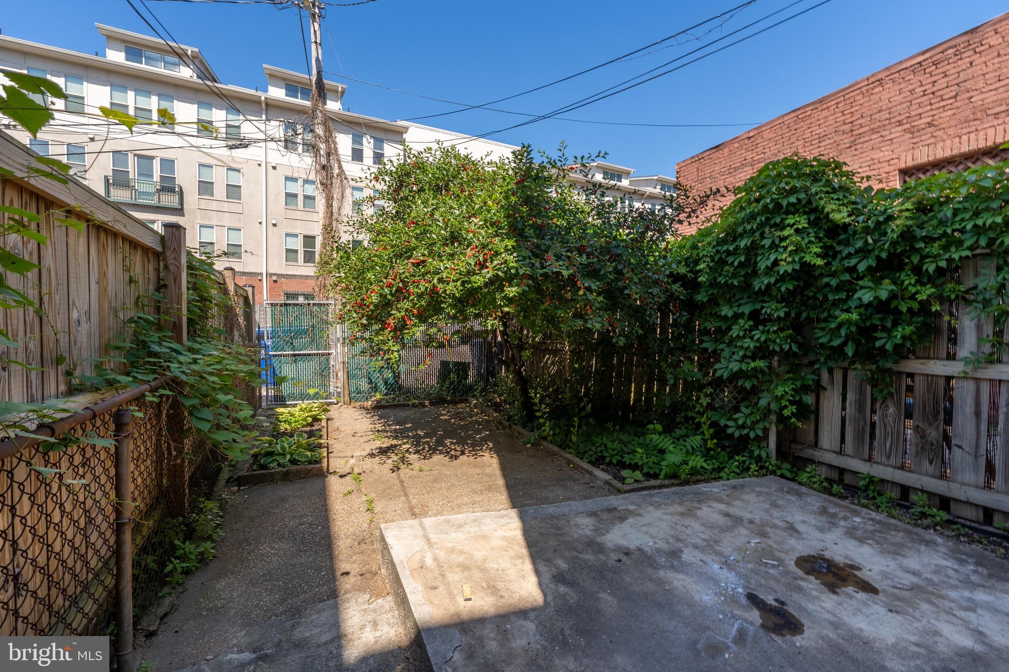 RIVERSIDE PARK - Residential