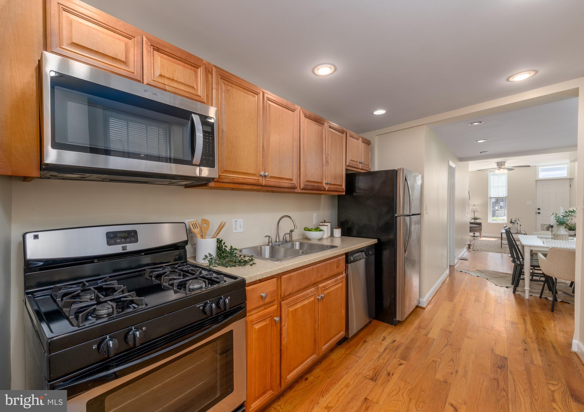 RIVERSIDE PARK - Residential