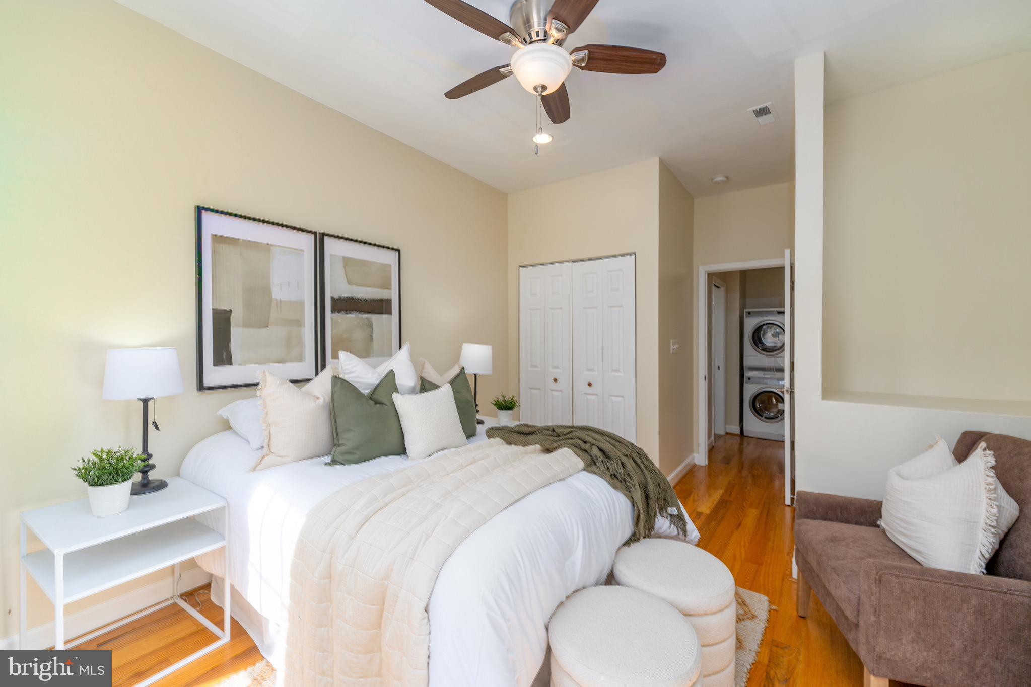 RIVERSIDE PARK - Residential