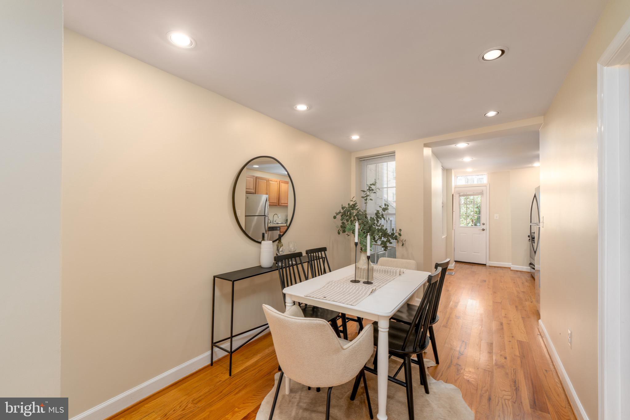 RIVERSIDE PARK - Residential