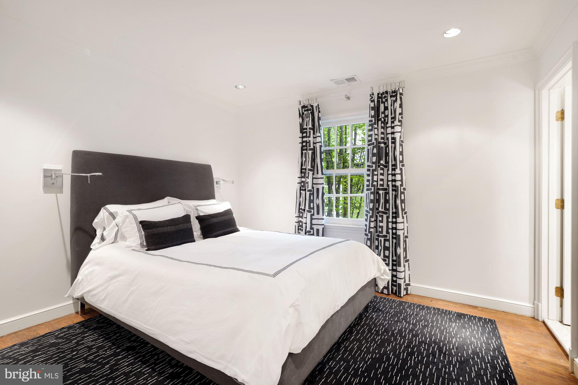 WESLEY HEIGHTS - Residential