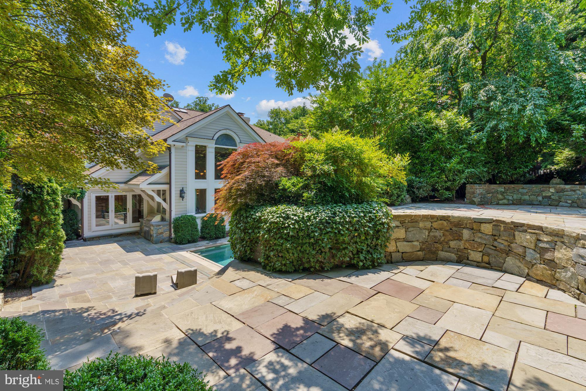 WESLEY HEIGHTS - Residential