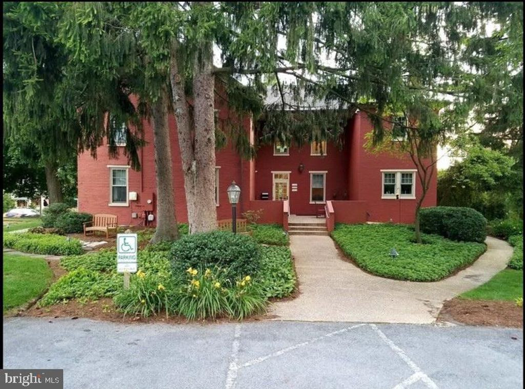 Photo of 405 E Chocolate Avenue, HERSHEY, PA 17033 (MLS # PADA2048894)