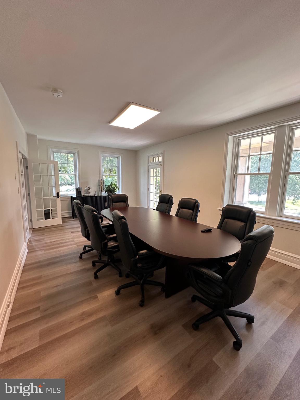 405 E CHOCOLATE AVENUE