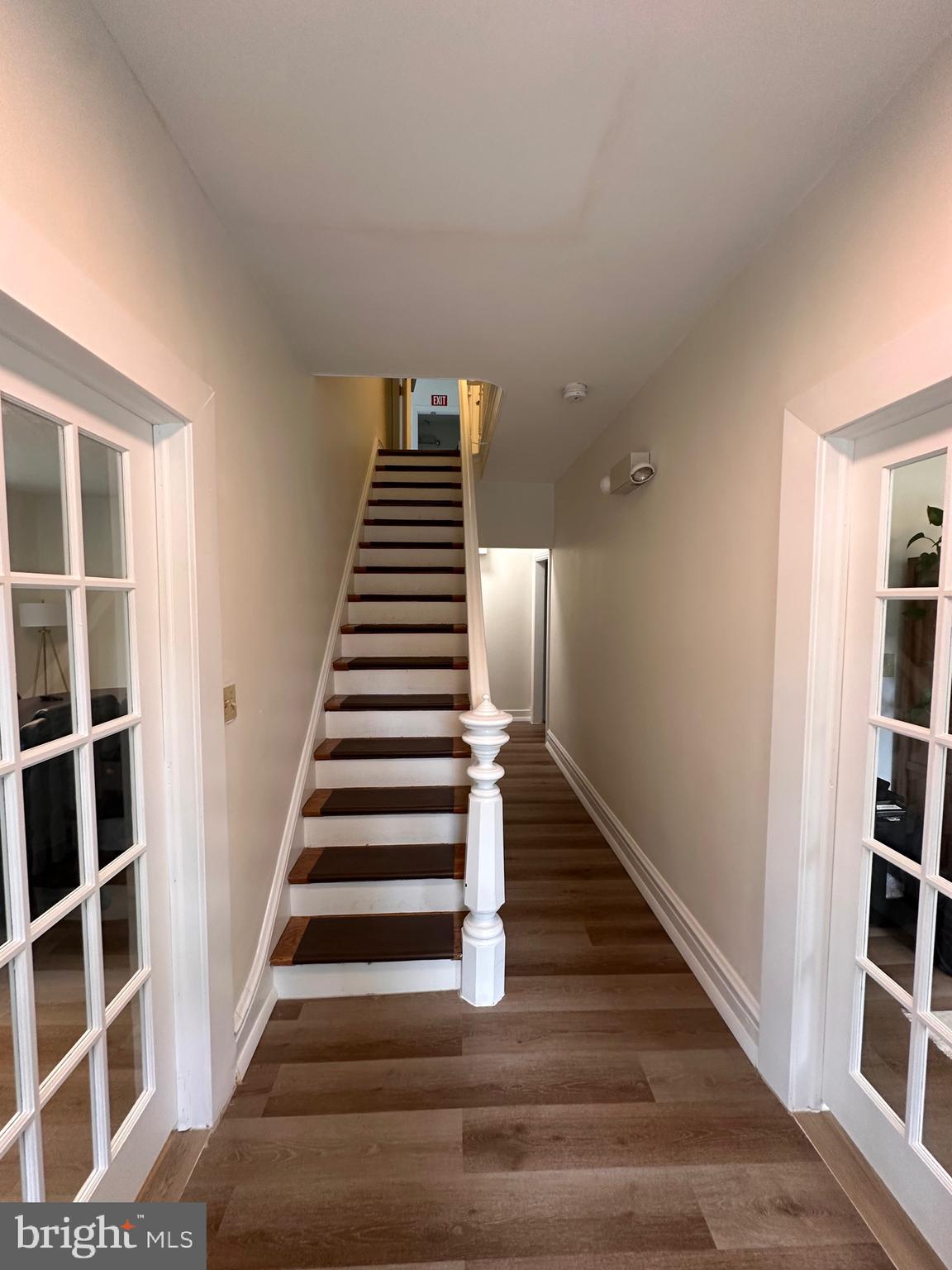 405 E CHOCOLATE AVENUE