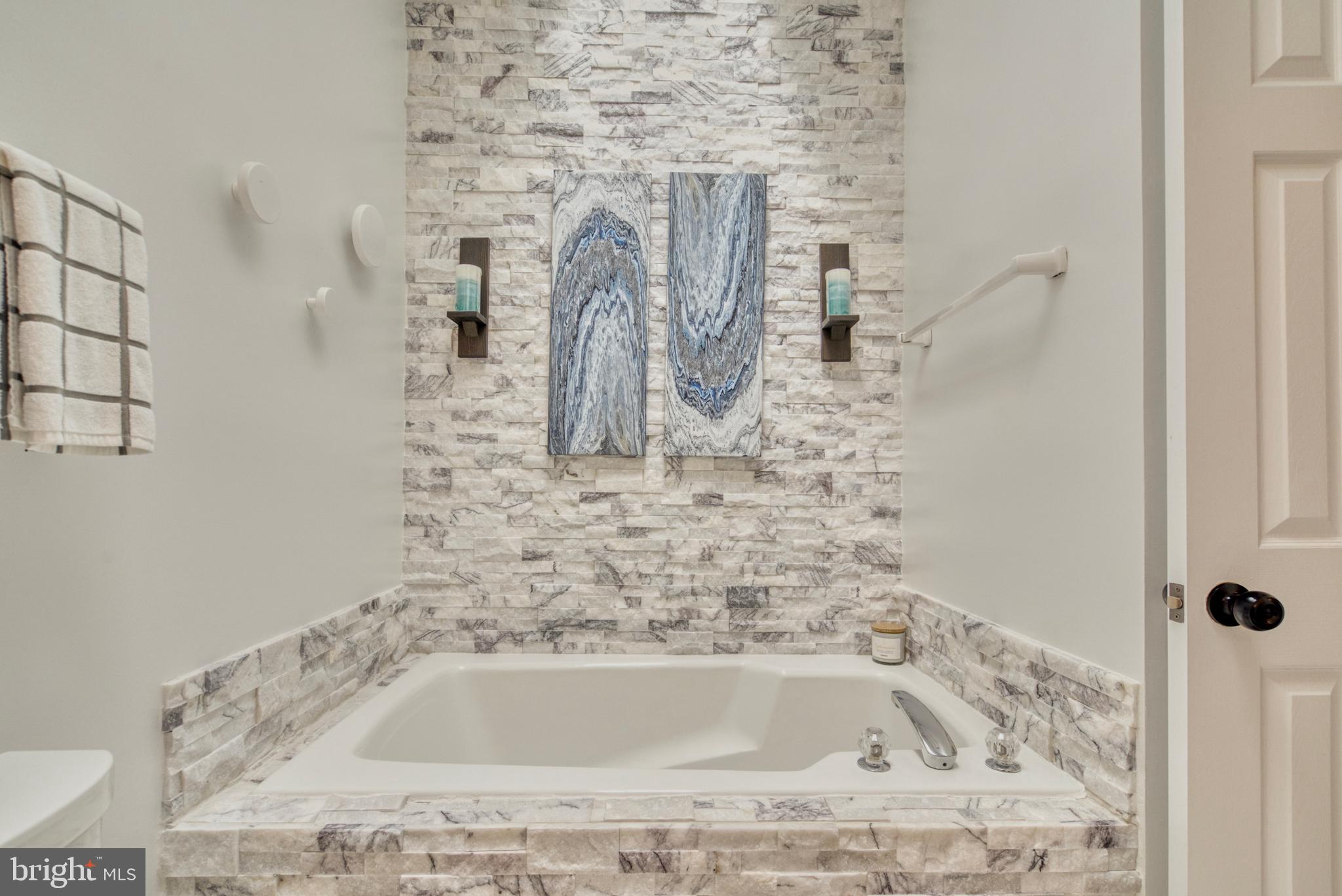 KINGSTOWNE - Residential