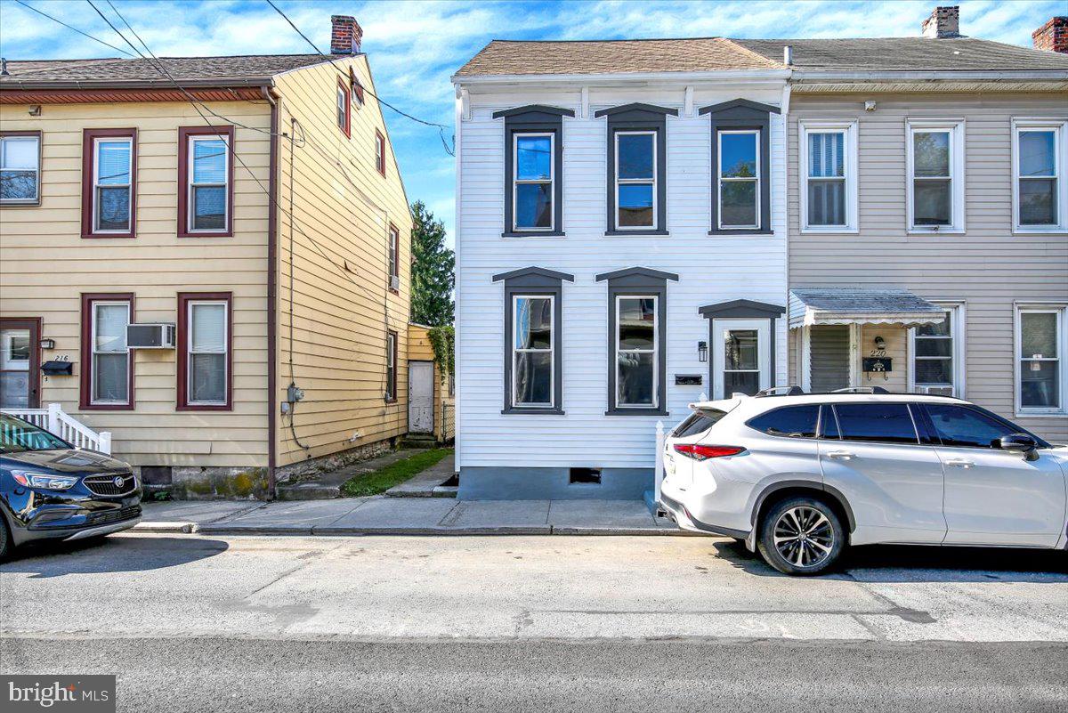 218 GUILFORD STREET