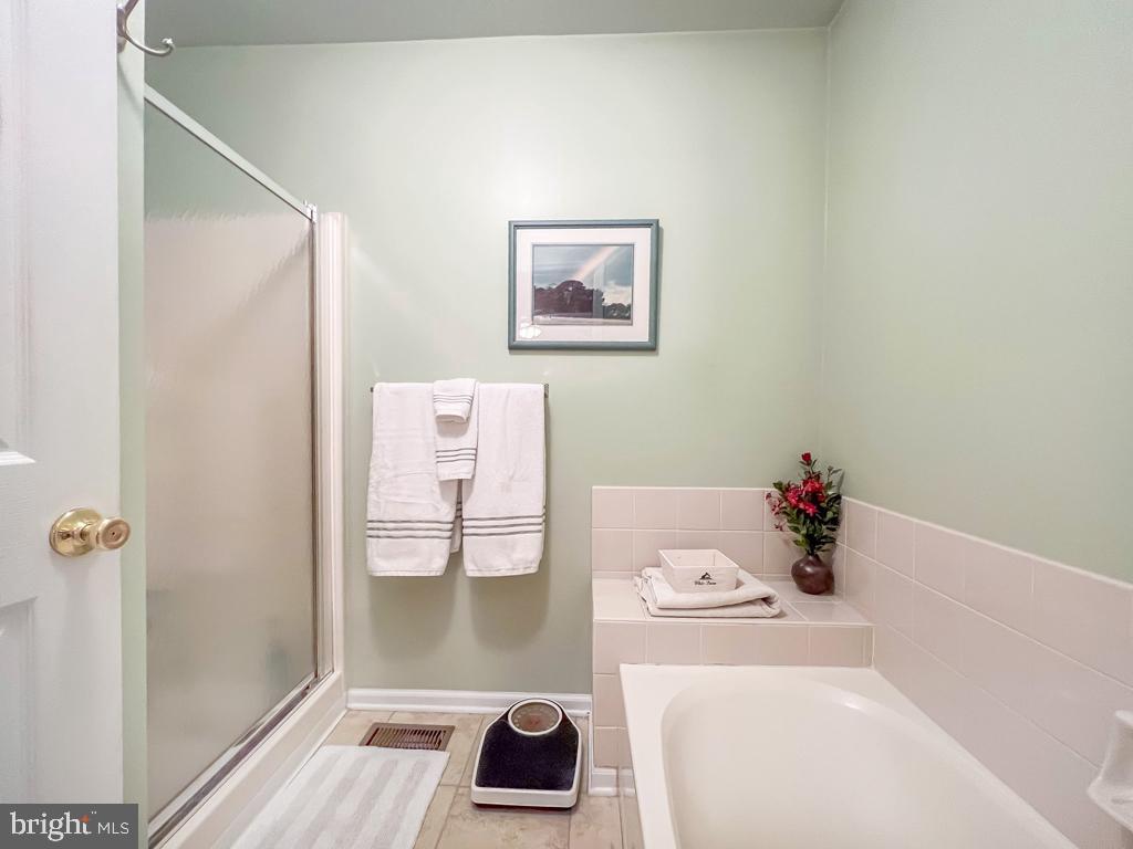 THE VILLAS AT REGE - Residential