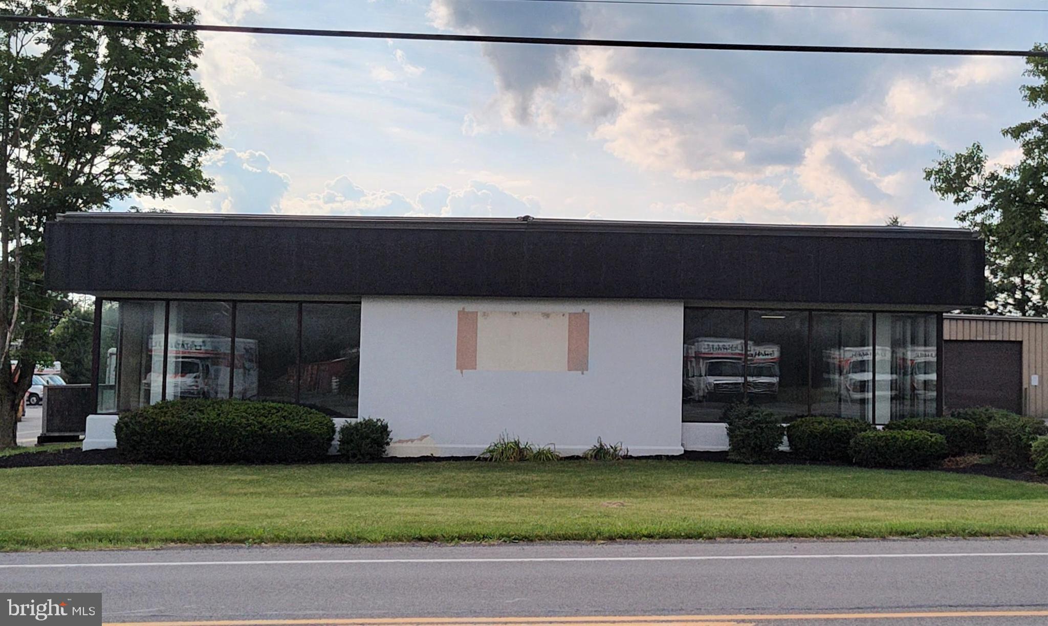 NONE AVAILABLE - Commercial Lease