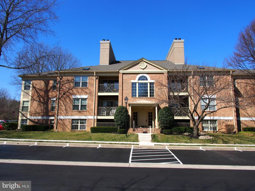 Bright, light, and open first floor unit with three bedrooms (or two bedrooms and a den) with private patio overlooking grassy, park-like setting. With fresh paint throughout, this home is just waiting for you! HVAC is only about one year old, Washer and Dryer are about three years old! A rarely used fireplace has been cleaned every two years, making this home truly ready for a new owner!