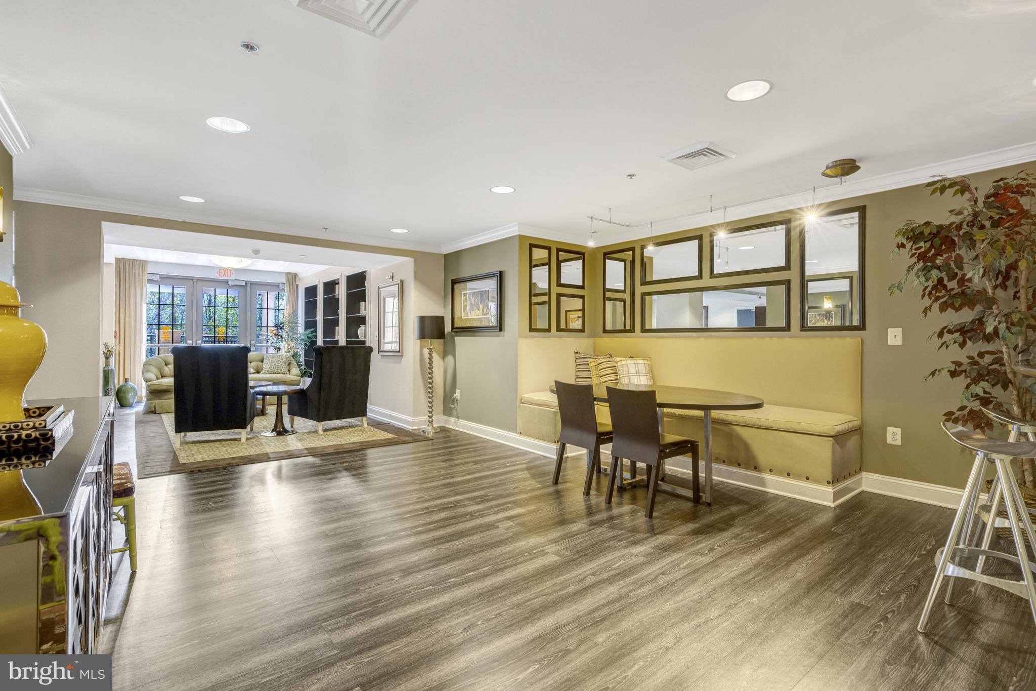 485 HARBOR SIDE STREET