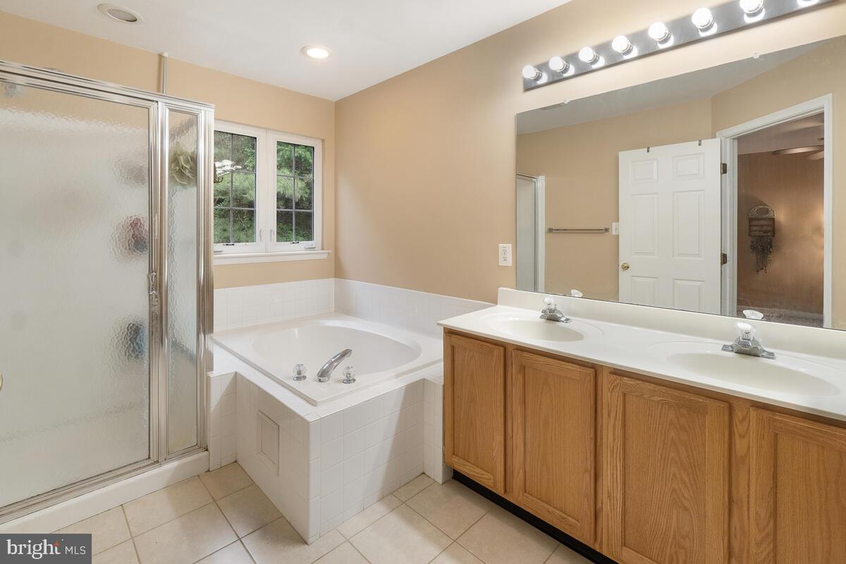 SPRING RIDGE - Residential