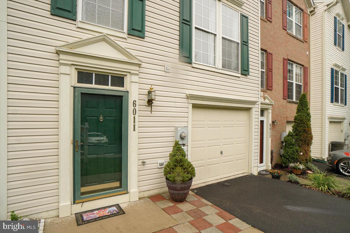 SPRING RIDGE - Residential