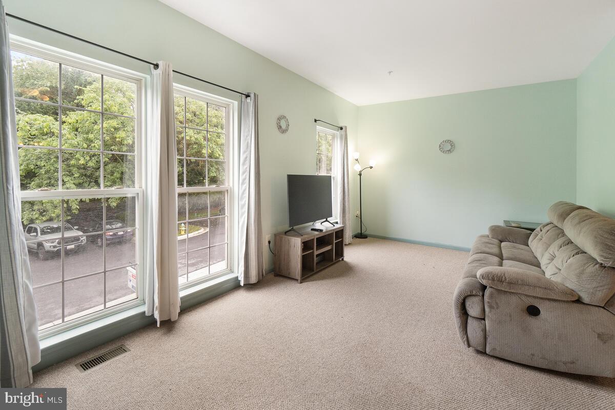 SPRING RIDGE - Residential