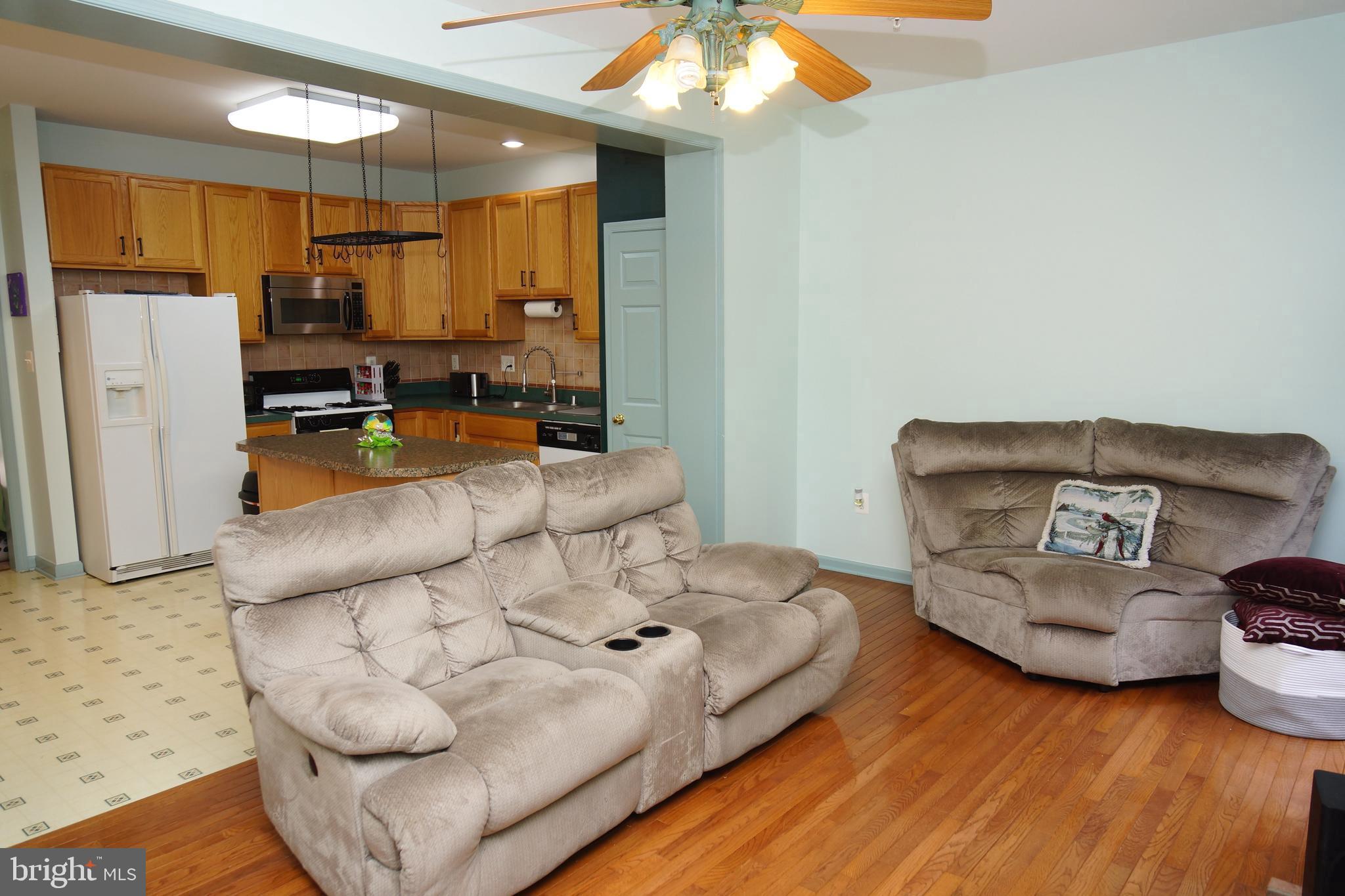 SPRING RIDGE - Residential