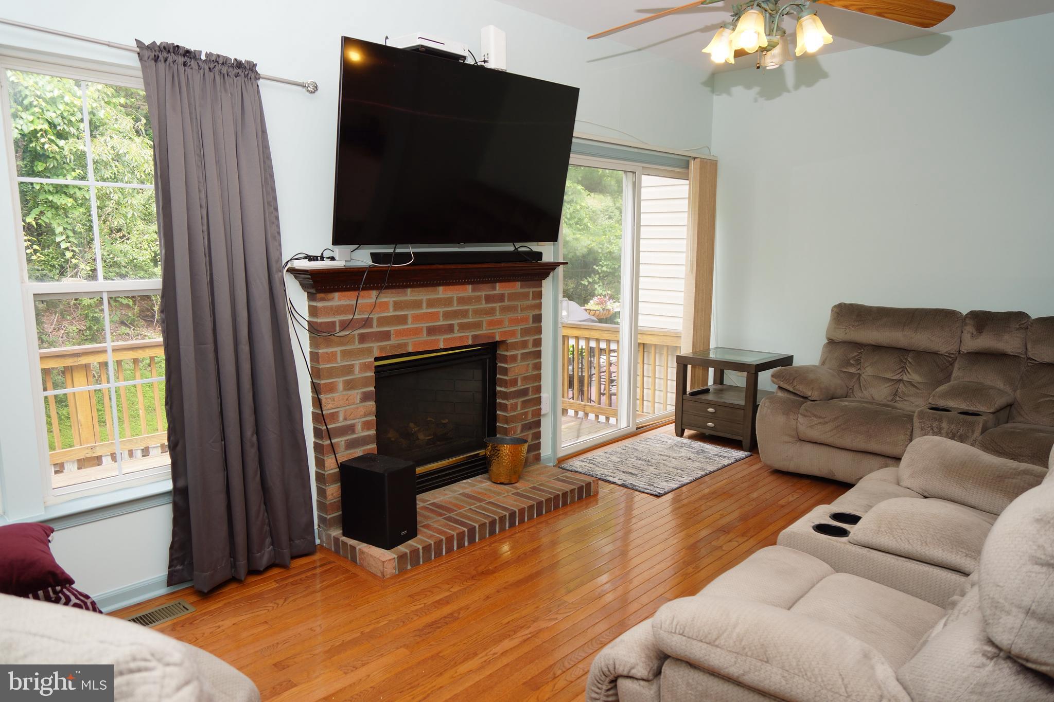 SPRING RIDGE - Residential