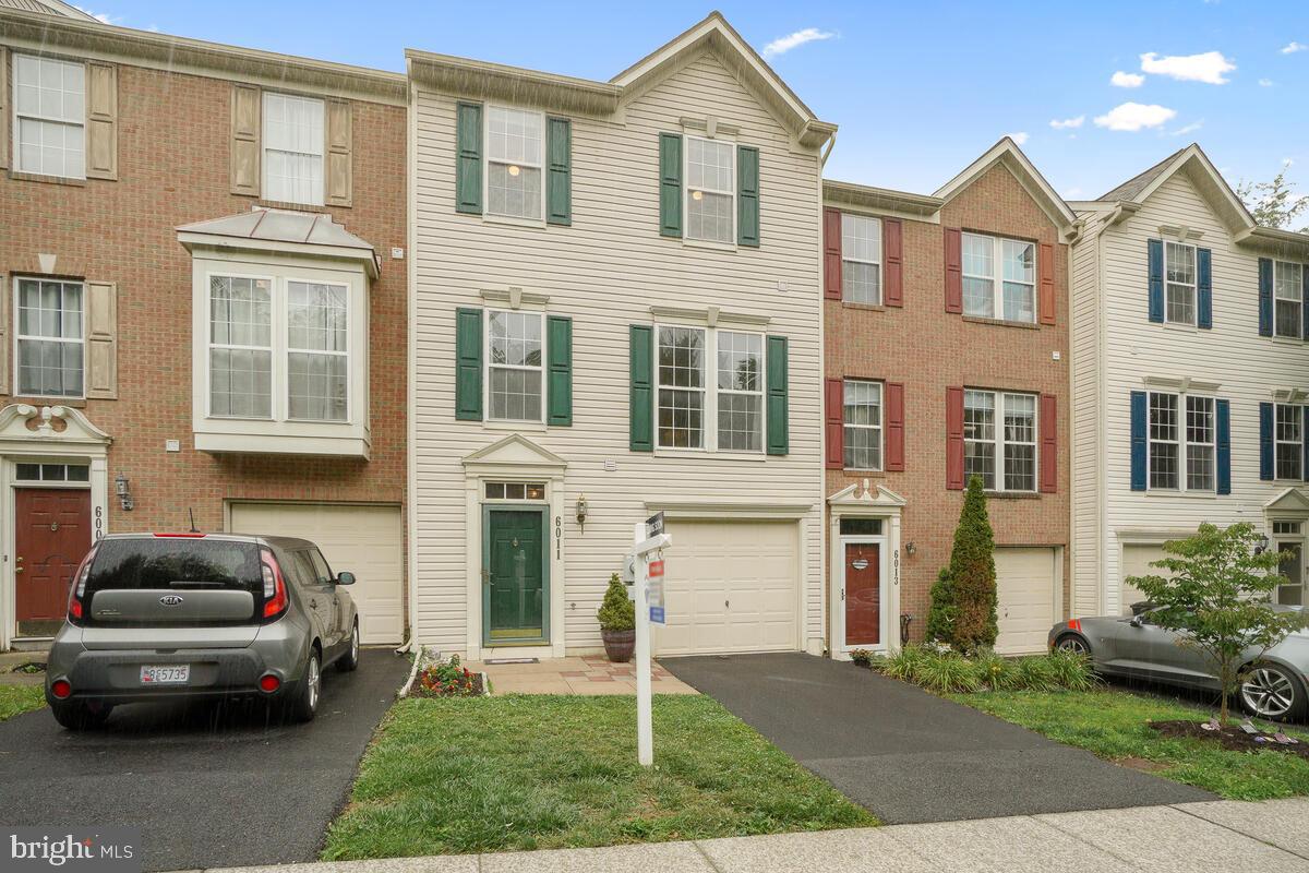 SPRING RIDGE - Residential