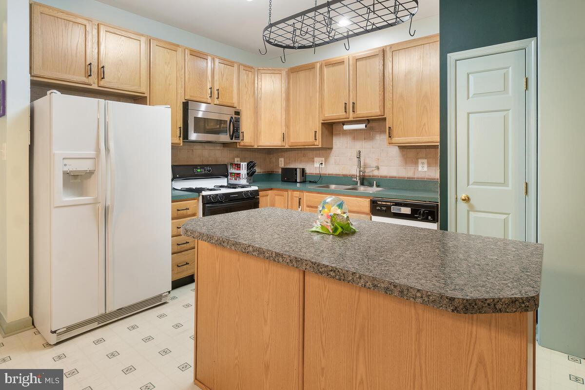 SPRING RIDGE - Residential