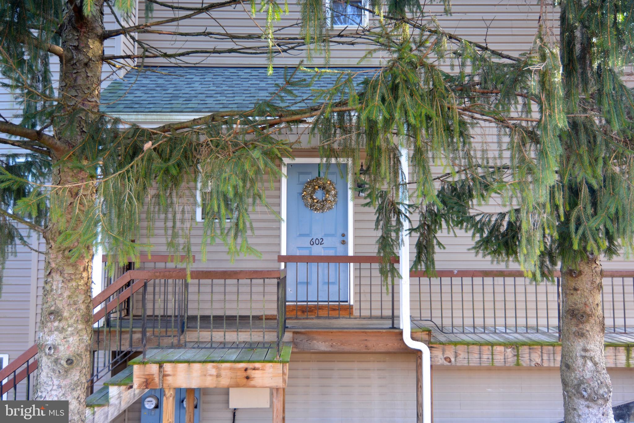 SEVEN OAKS - Residential
