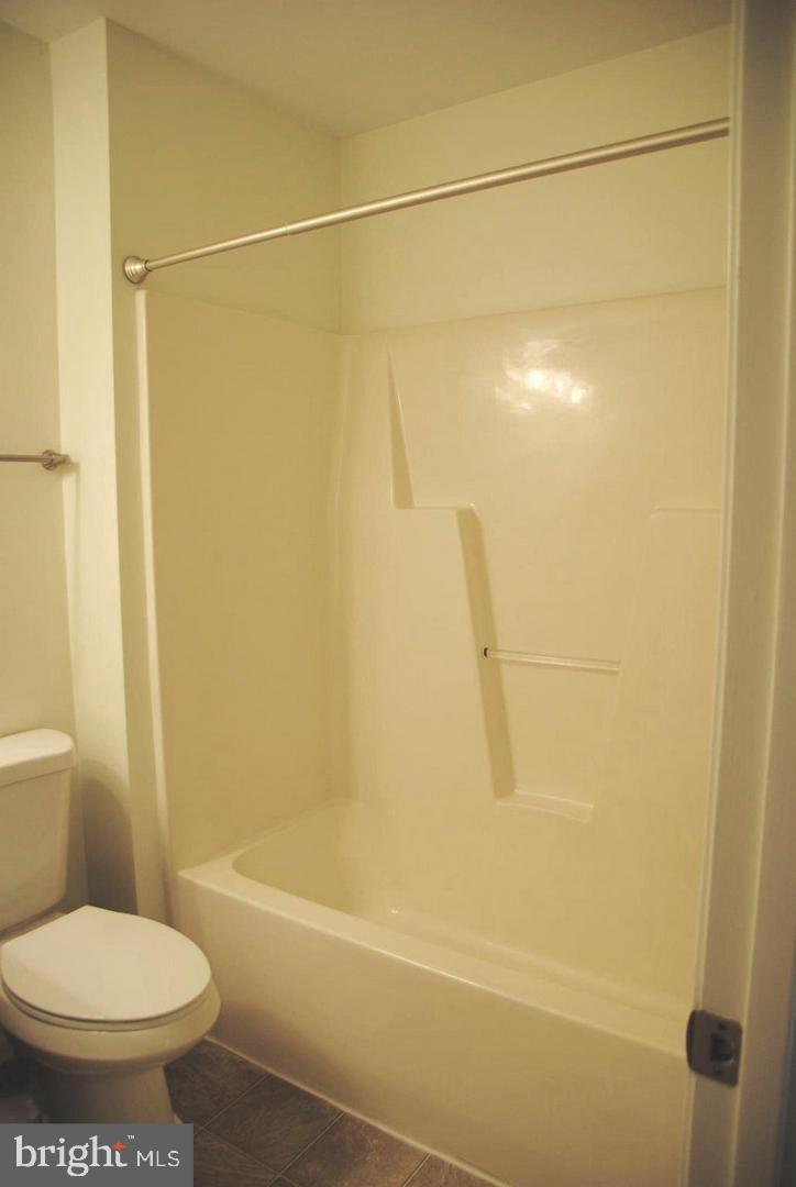 CARRIAGE POINTE AT AQUIA - Residential Lease