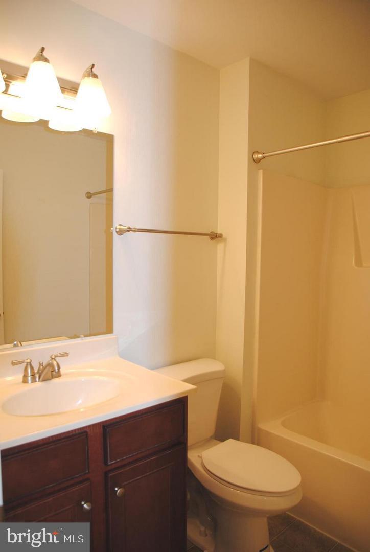 CARRIAGE POINTE AT AQUIA - Residential Lease