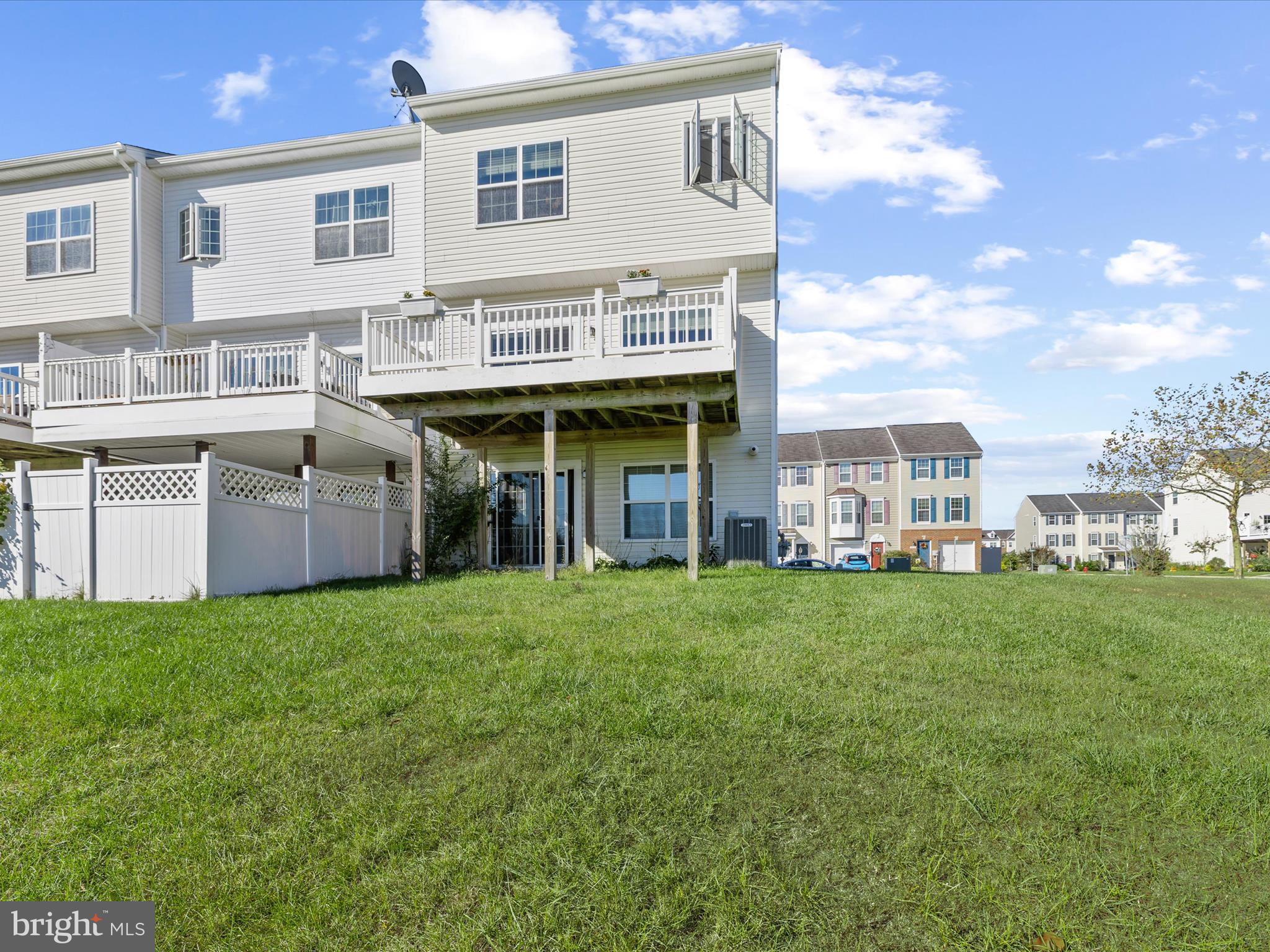 PLANTATION LAKES - Residential