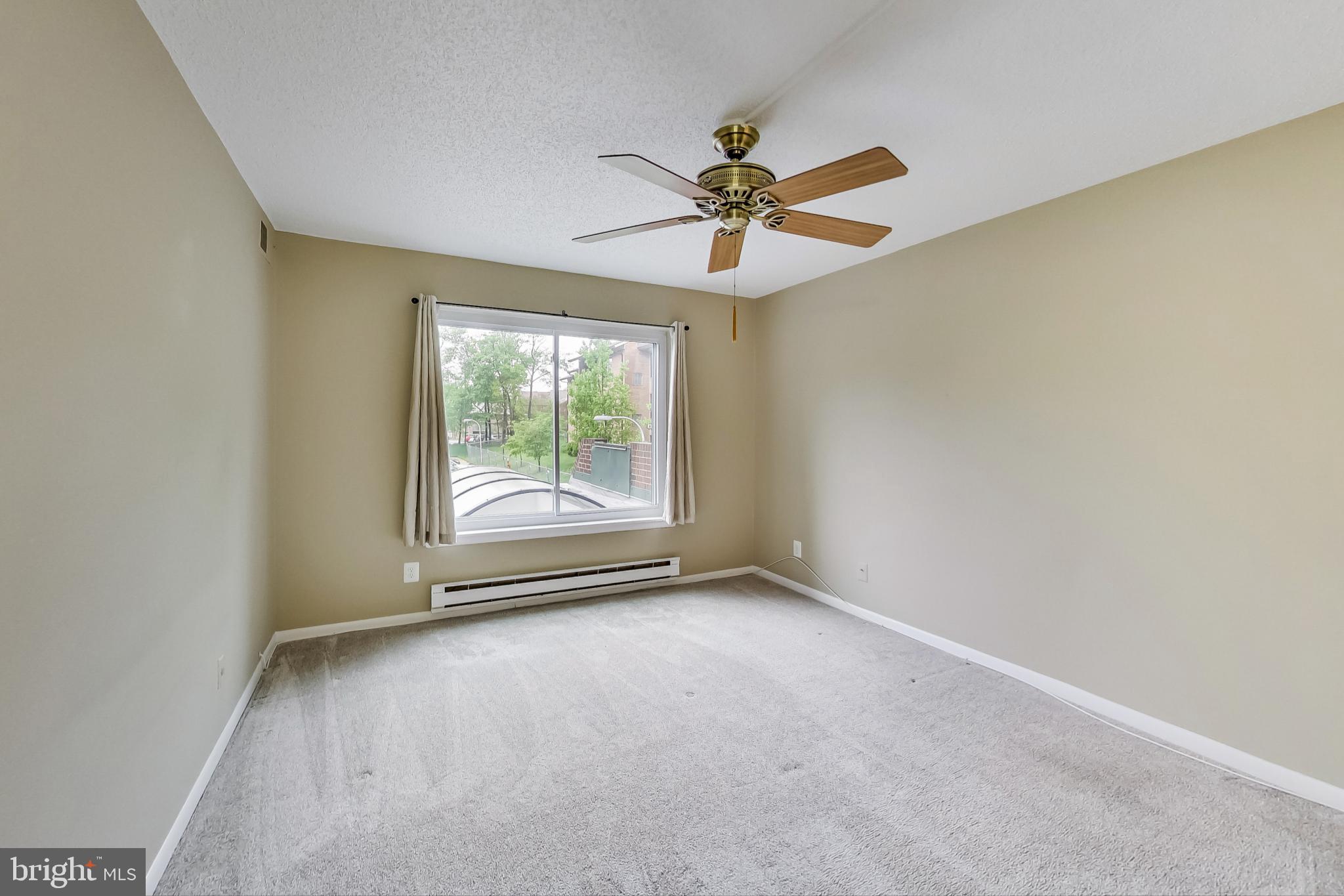 LEISURE WORLD - Residential