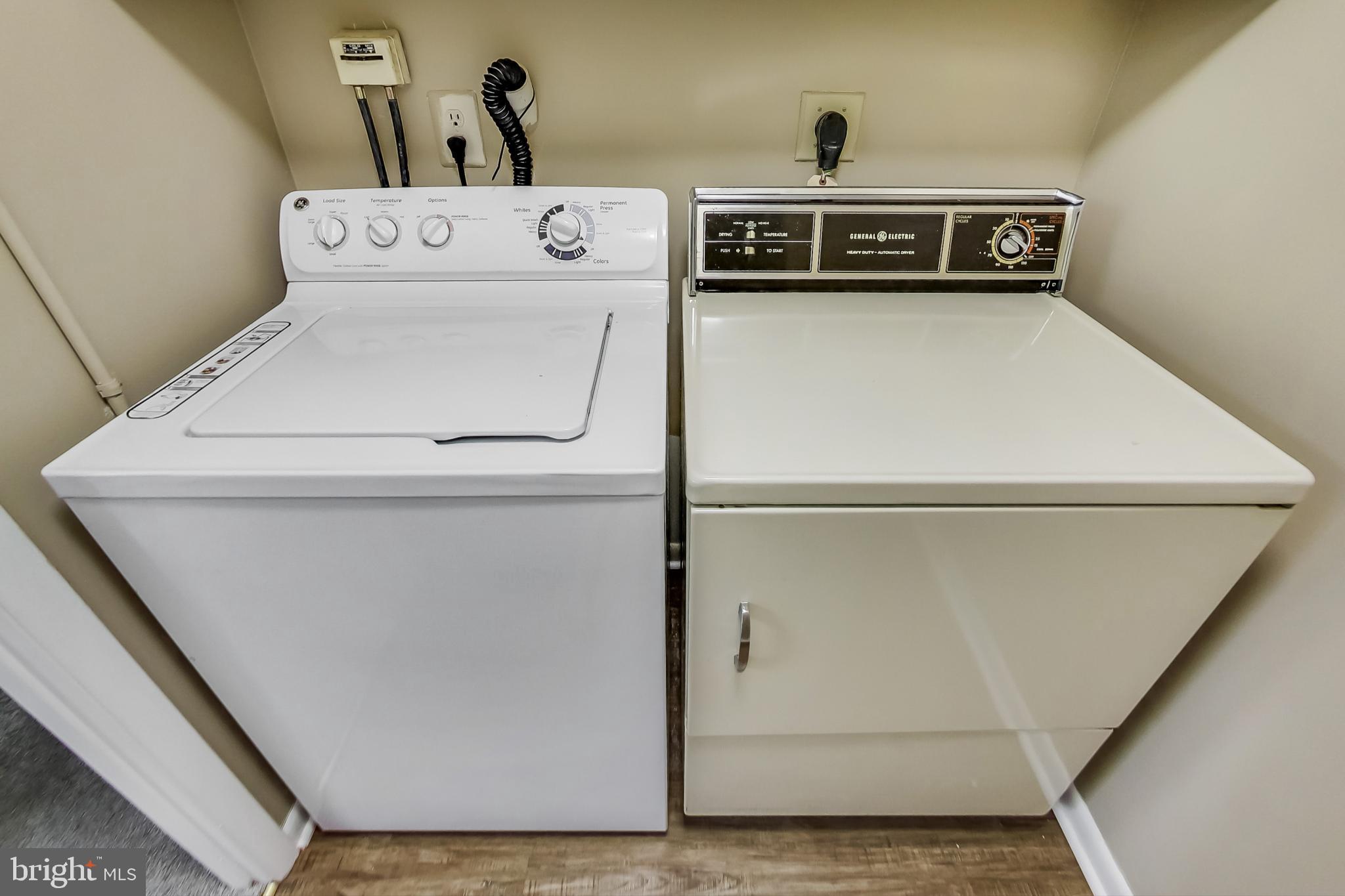 LEISURE WORLD - Residential