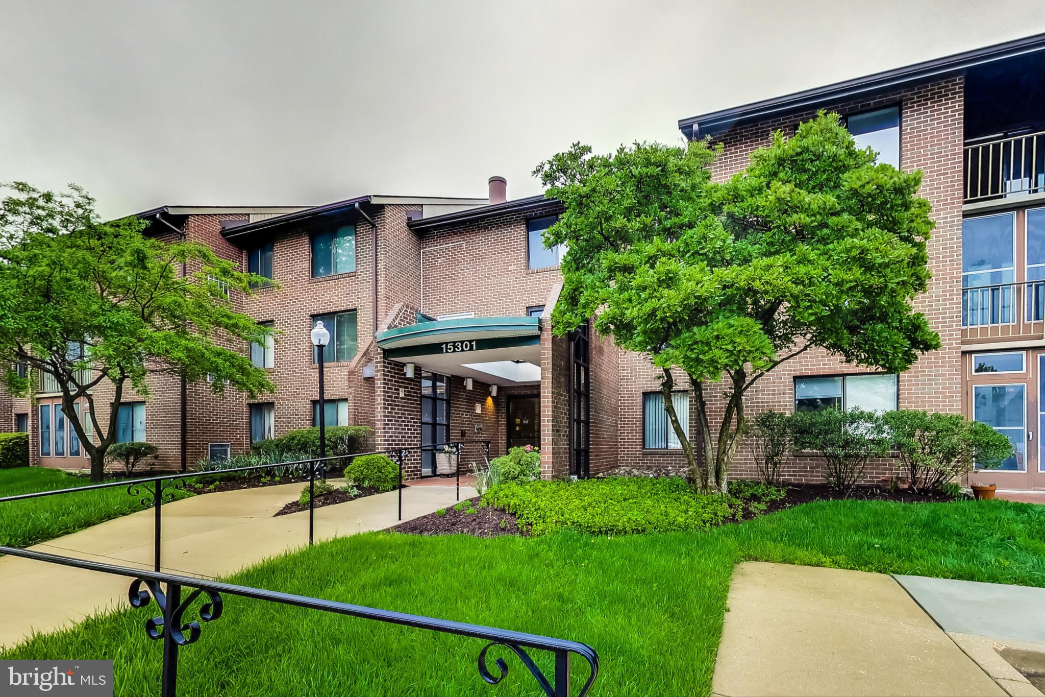 LEISURE WORLD - Residential