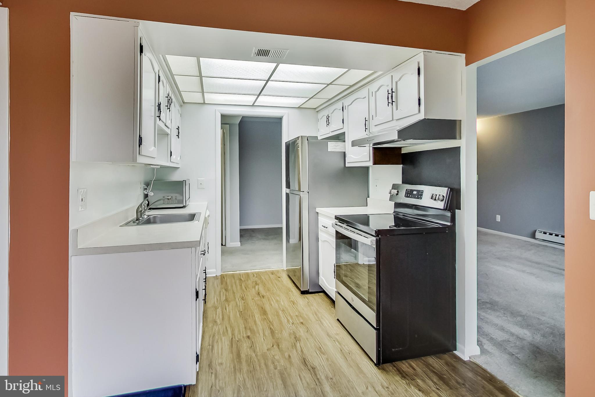 LEISURE WORLD - Residential