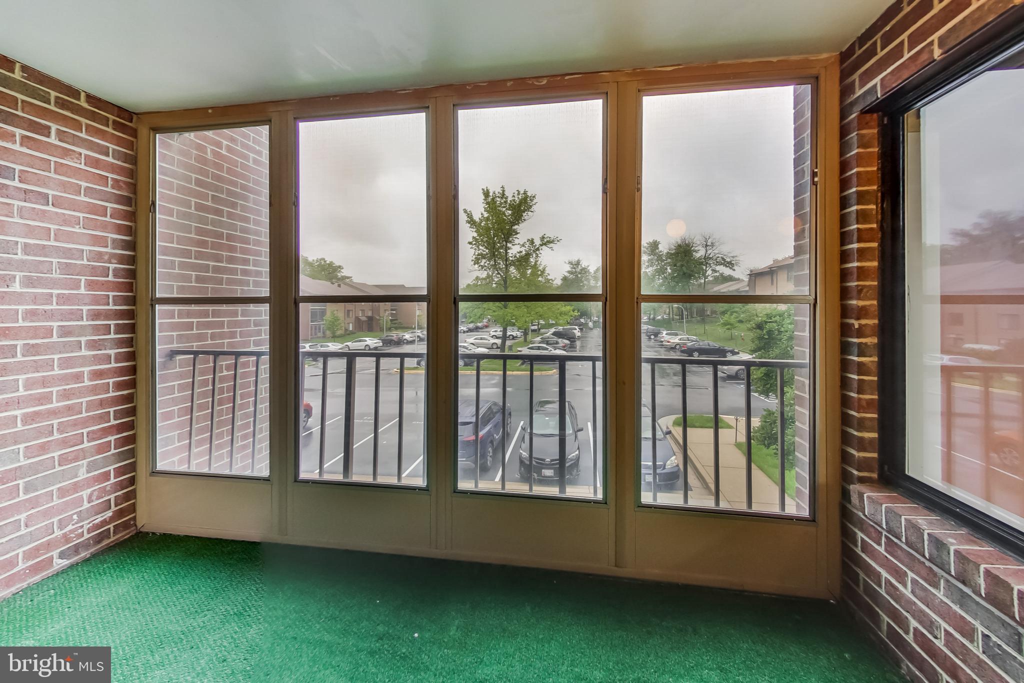 LEISURE WORLD - Residential