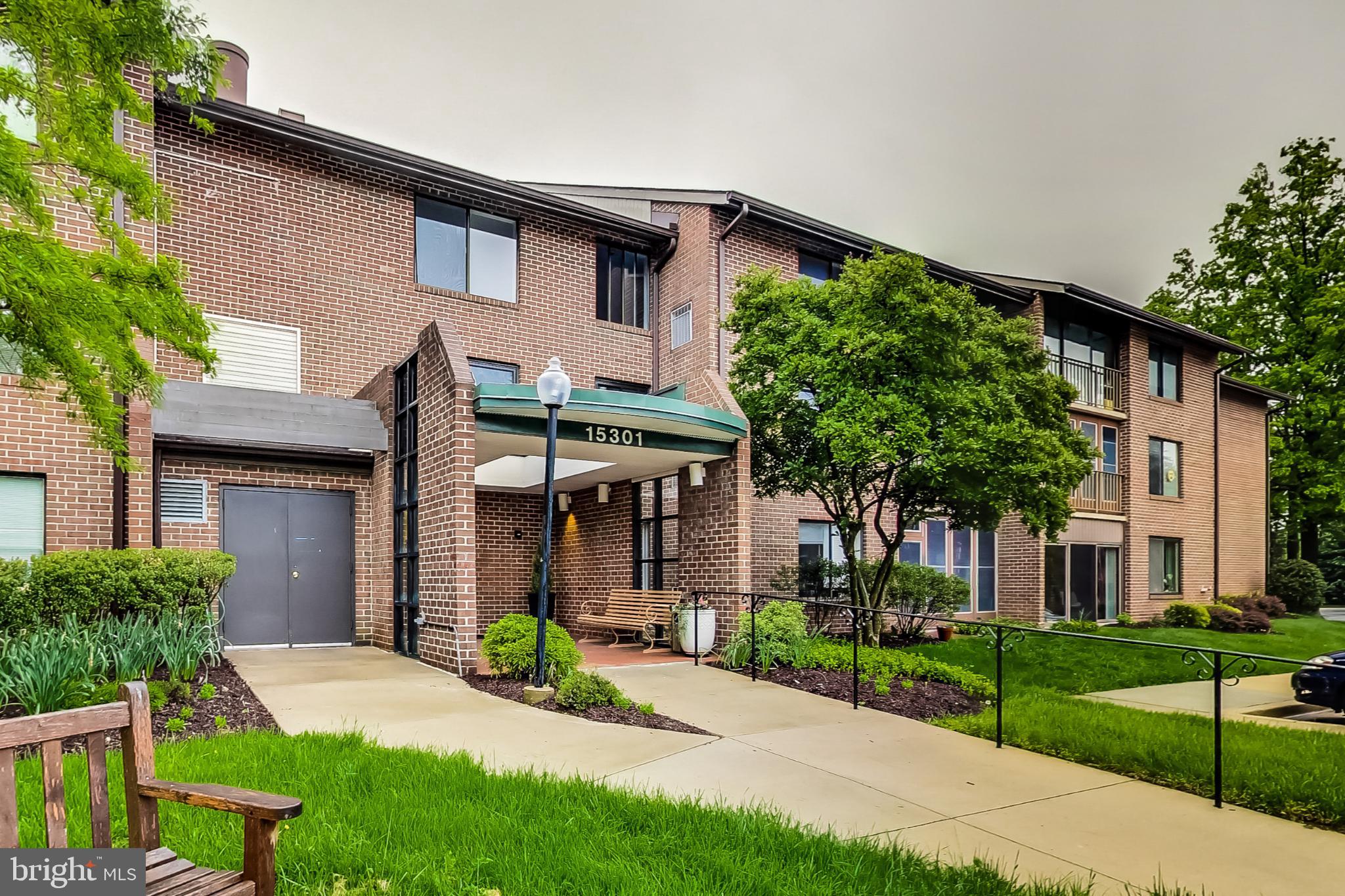 LEISURE WORLD - Residential