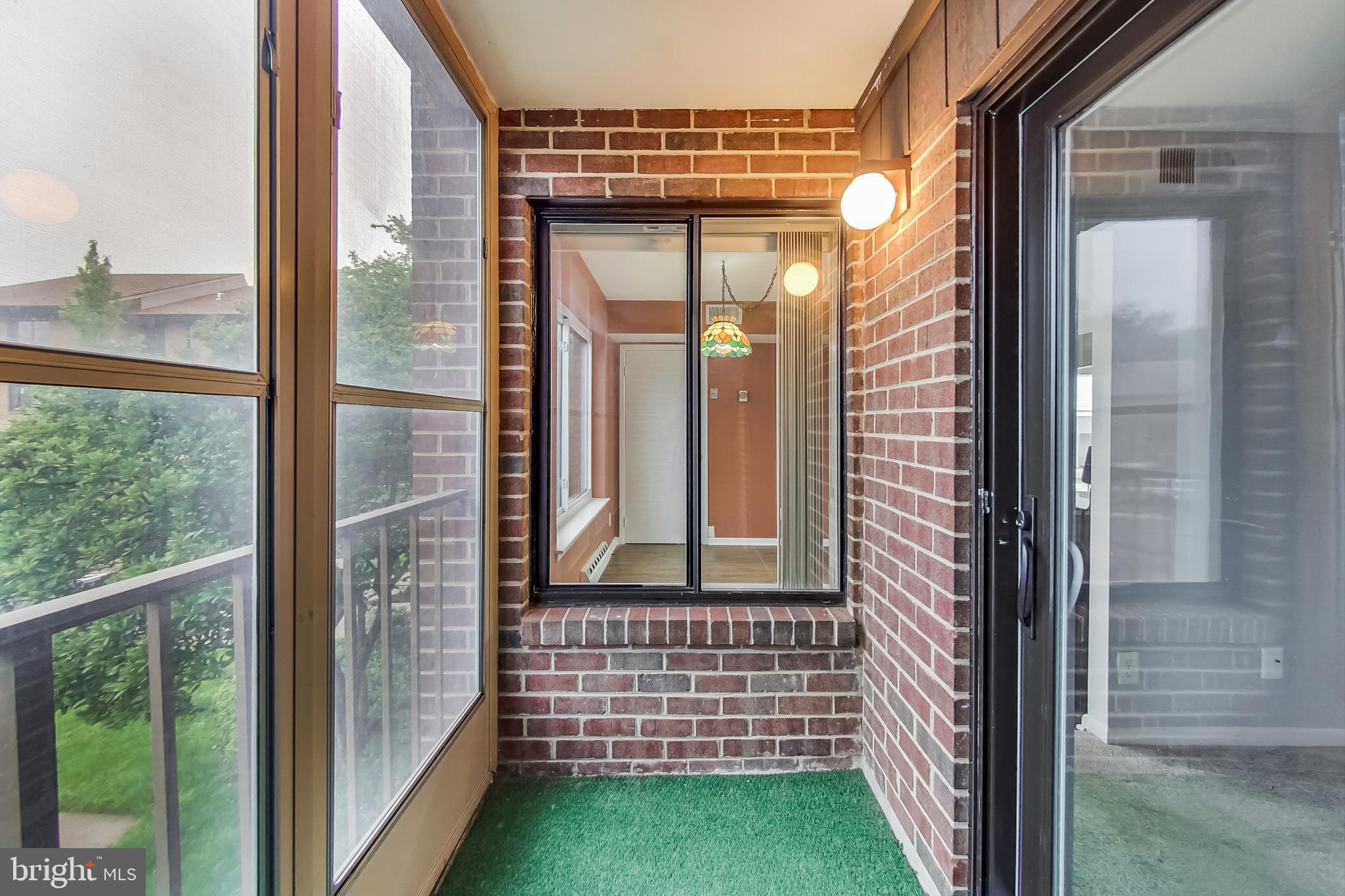 LEISURE WORLD - Residential