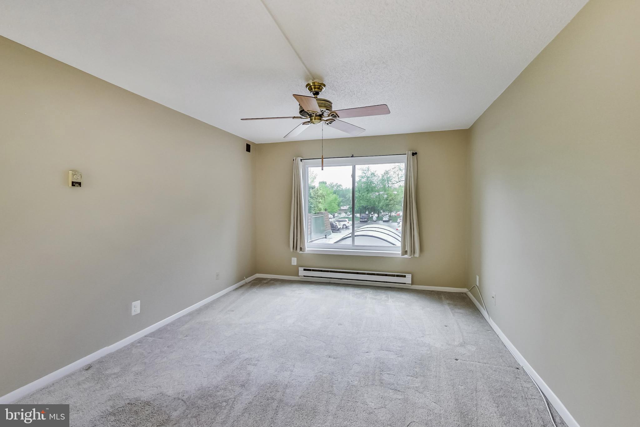 LEISURE WORLD - Residential