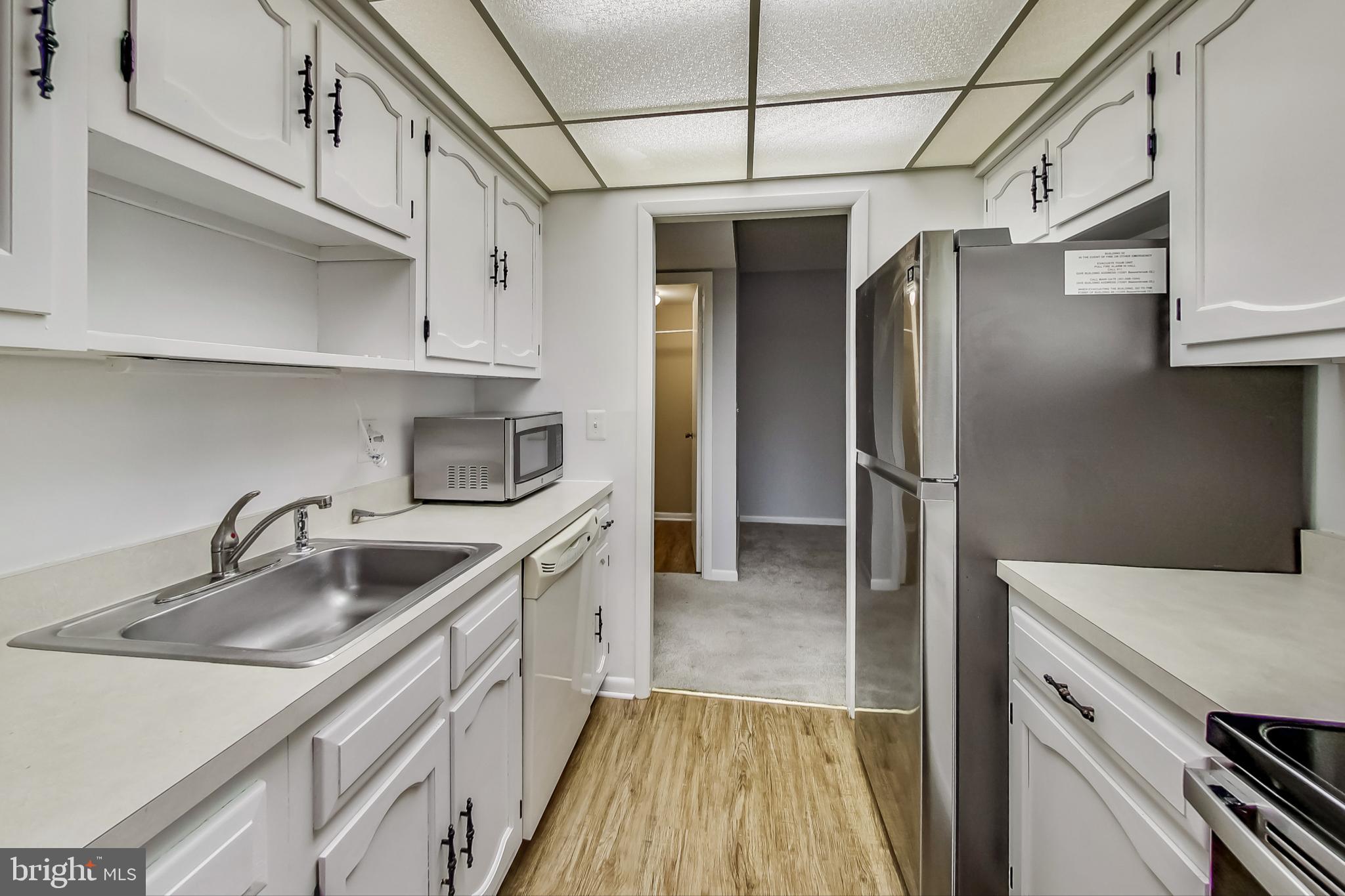 LEISURE WORLD - Residential