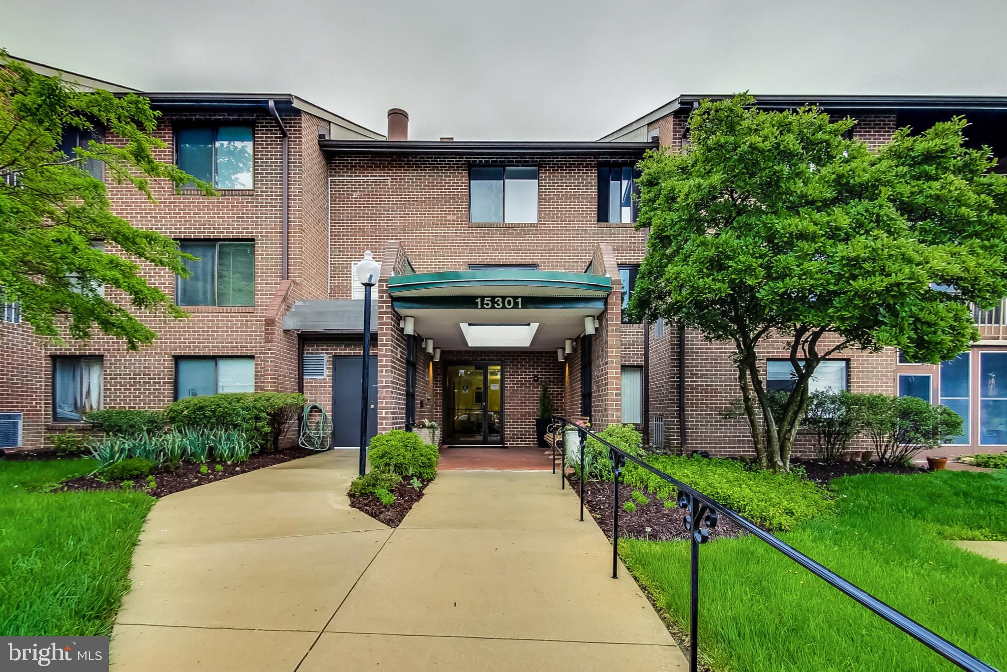 LEISURE WORLD - Residential