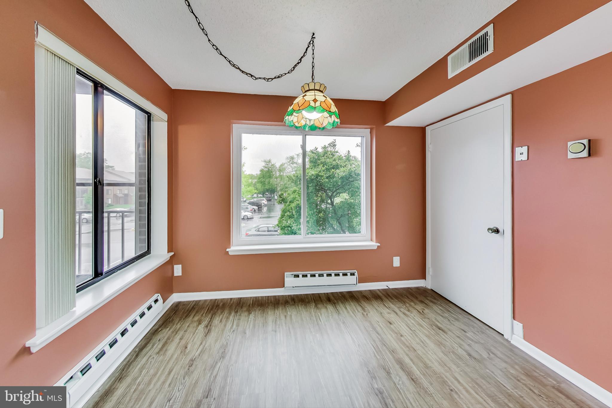 LEISURE WORLD - Residential