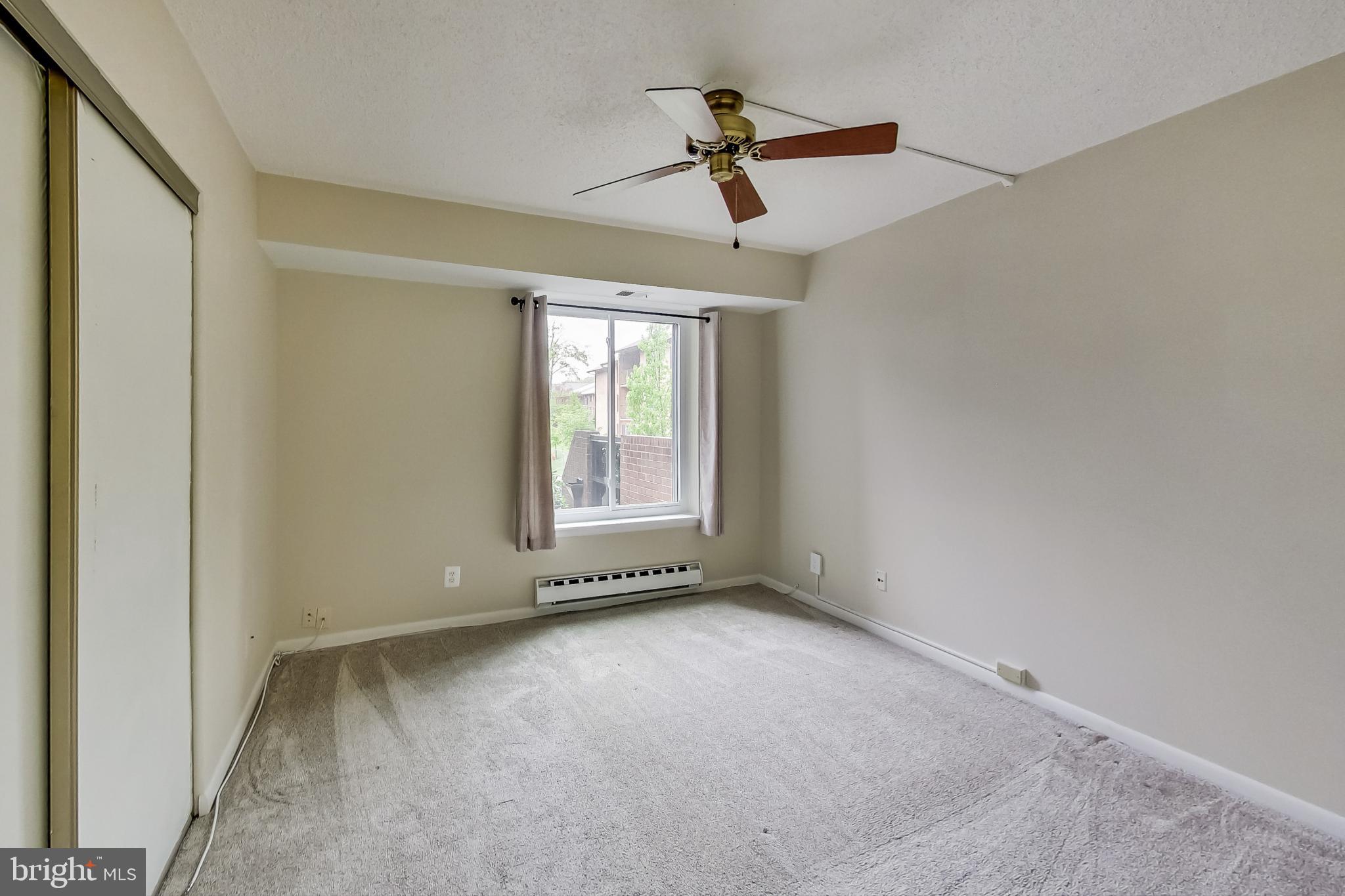 LEISURE WORLD - Residential