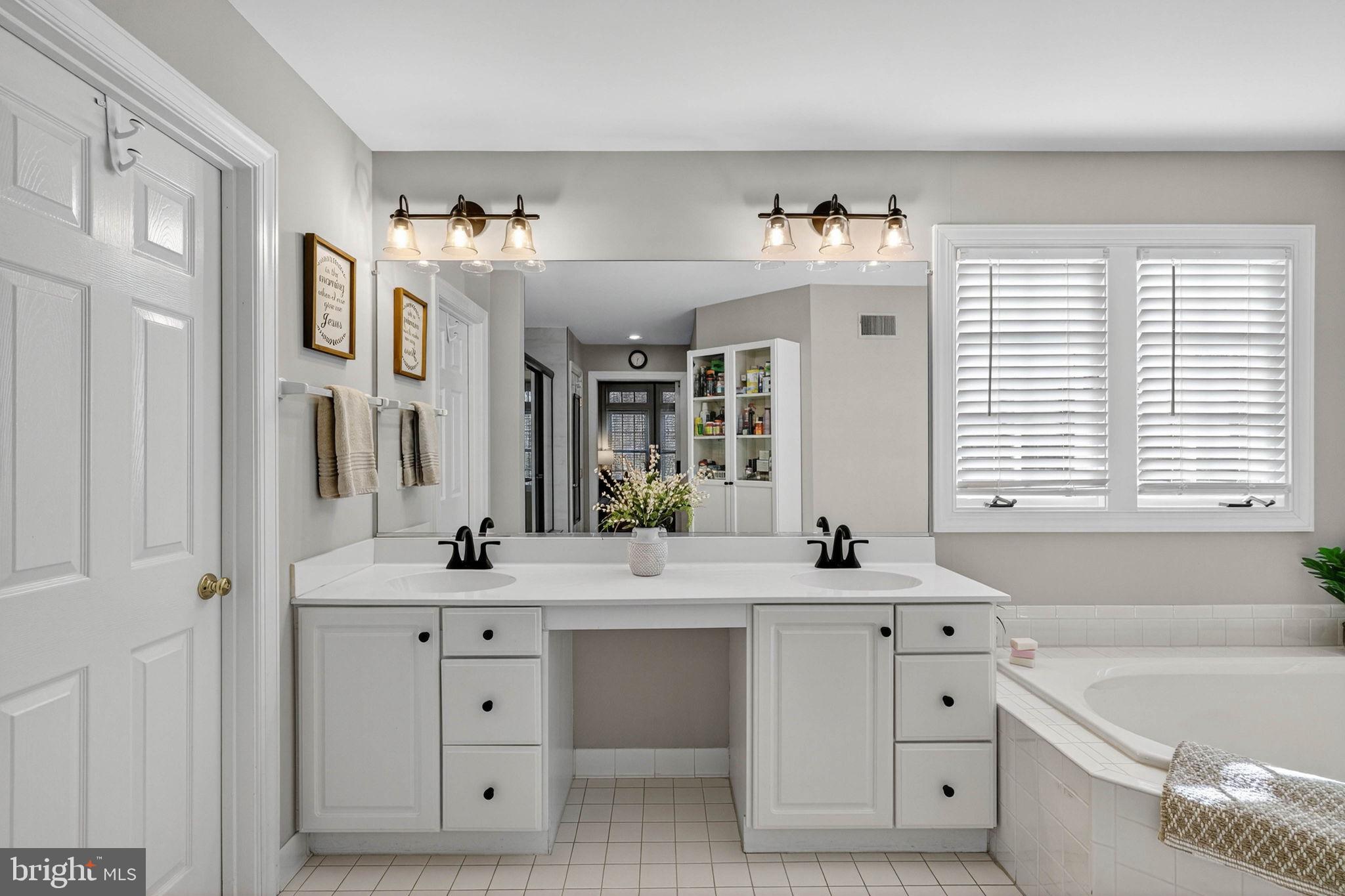 BRITTANY - Residential