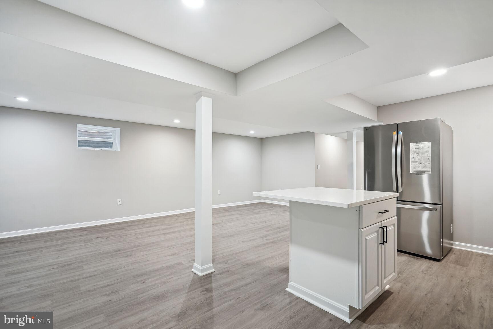 COOL SPRING - Residential