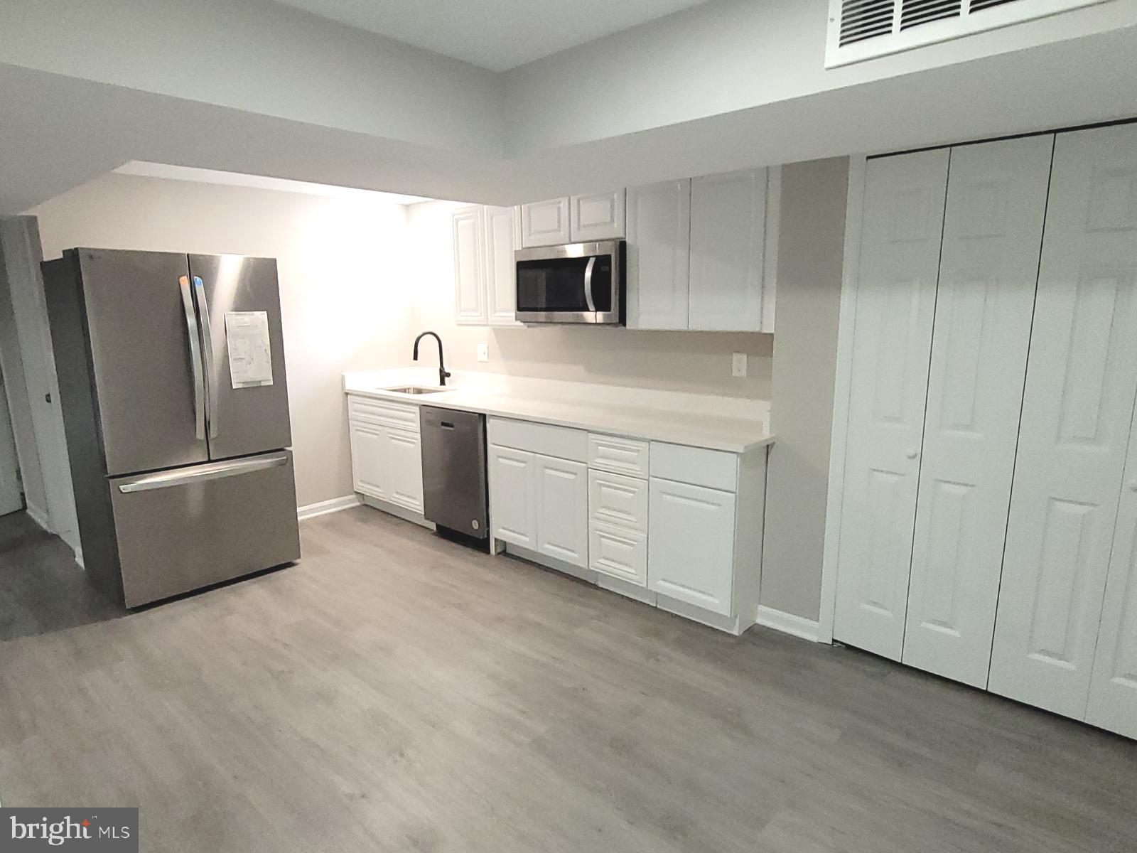 COOL SPRING - Residential