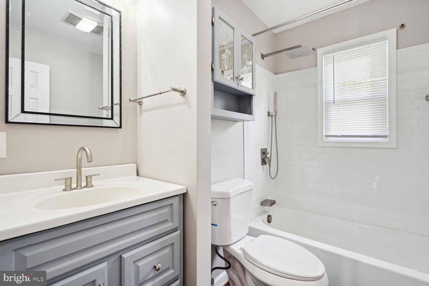 COOL SPRING - Residential