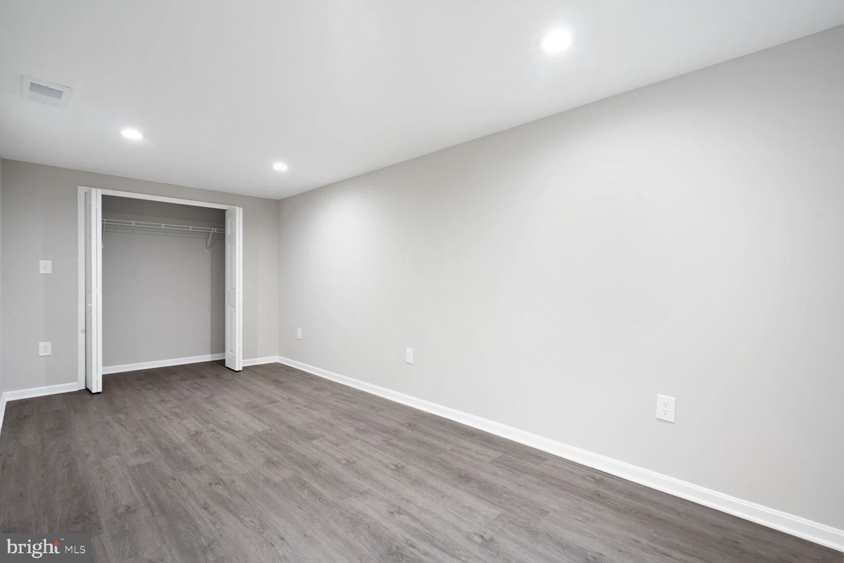 COOL SPRING - Residential