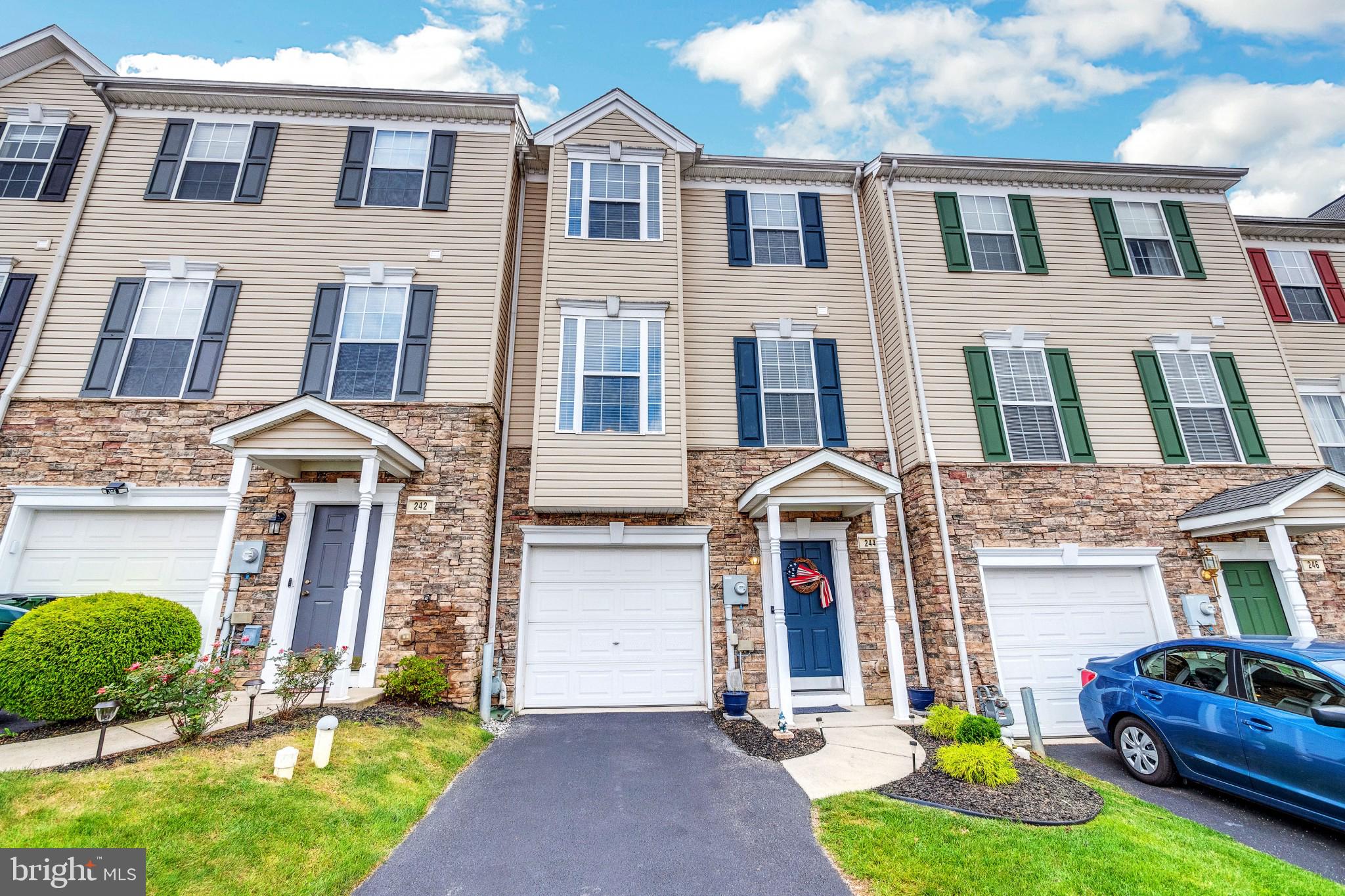 PEACEFIELDS - Residential