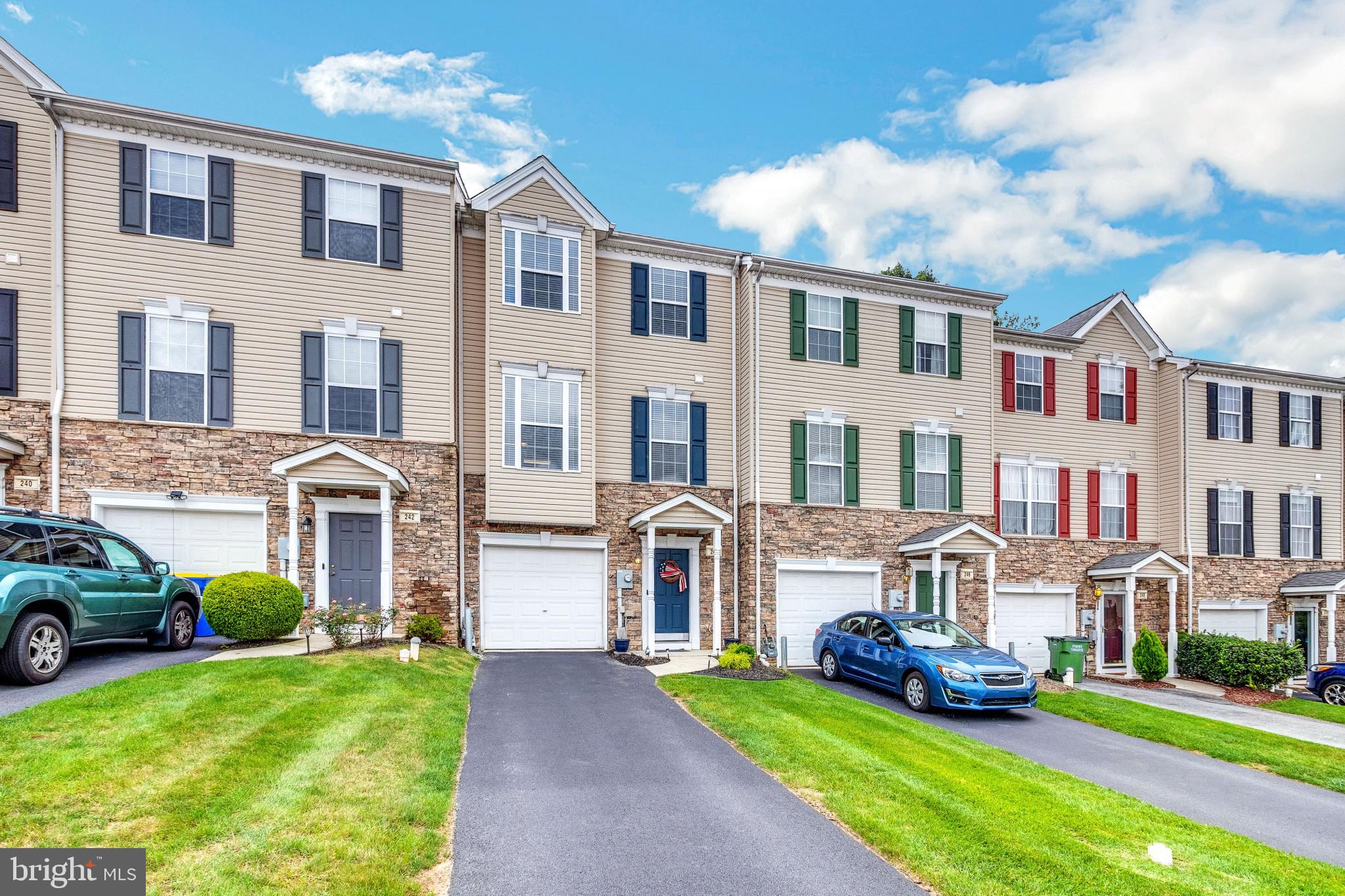 PEACEFIELDS - Residential