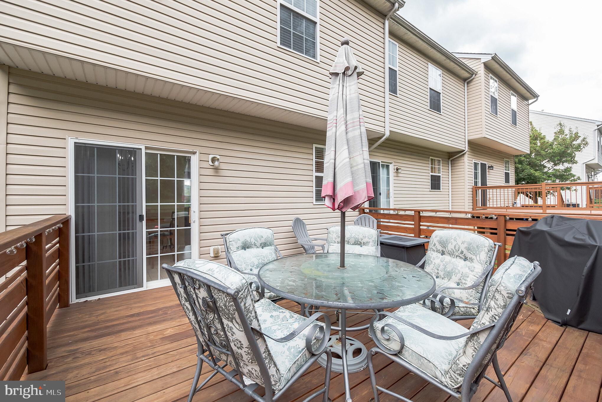 PEACEFIELDS - Residential