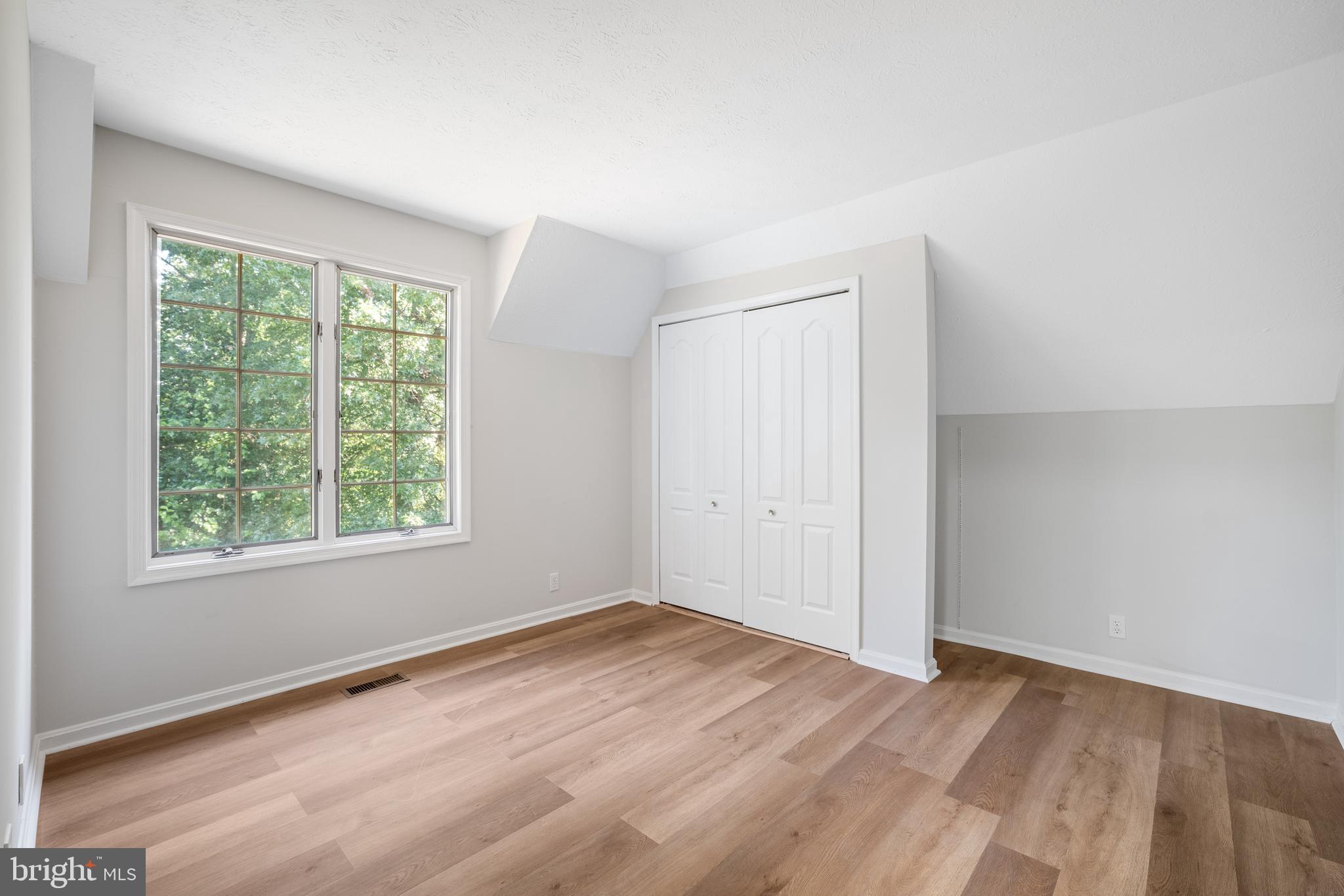 MANORS OF OAKWOOD - Residential