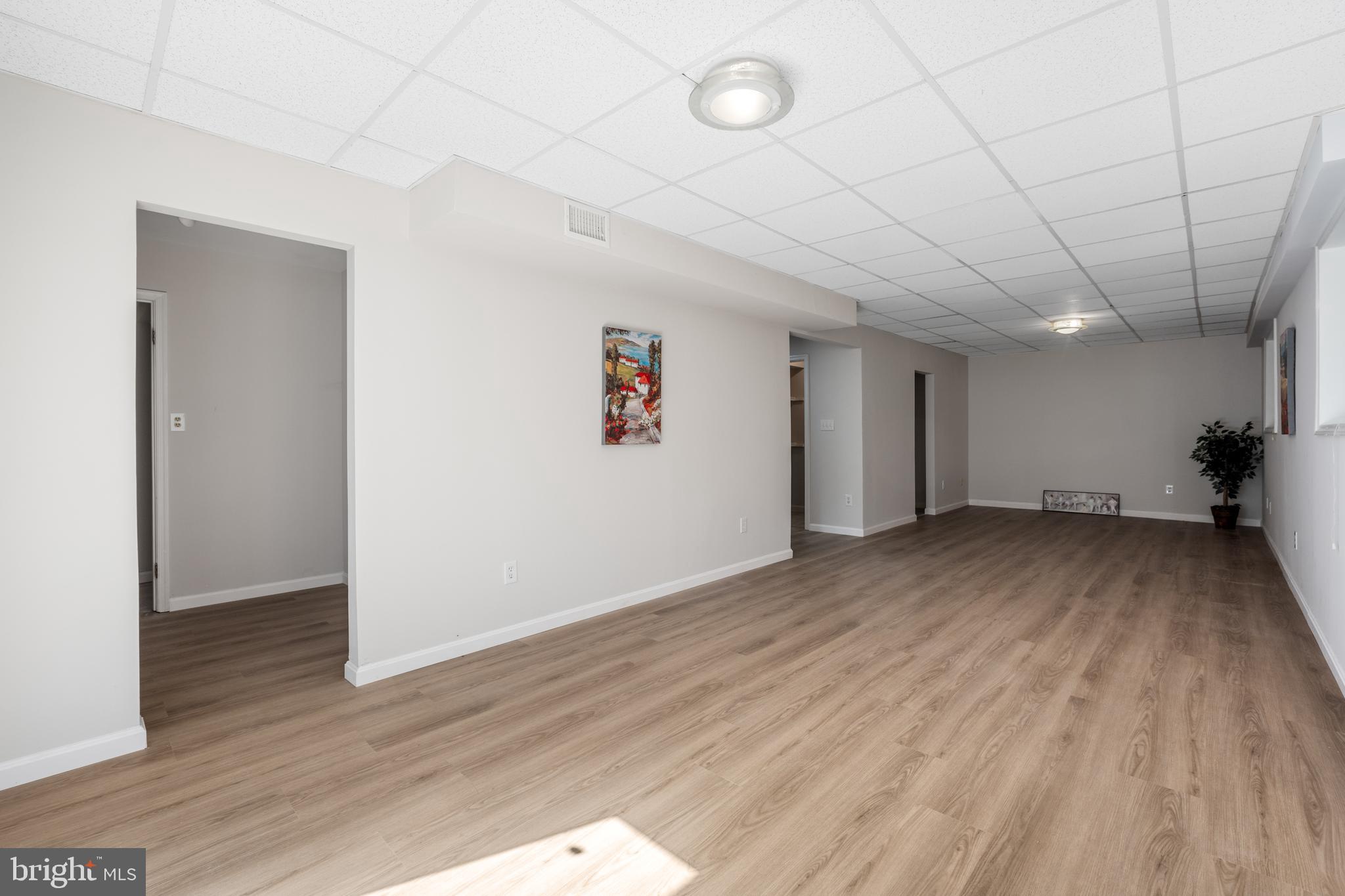 MANORS OF OAKWOOD - Residential